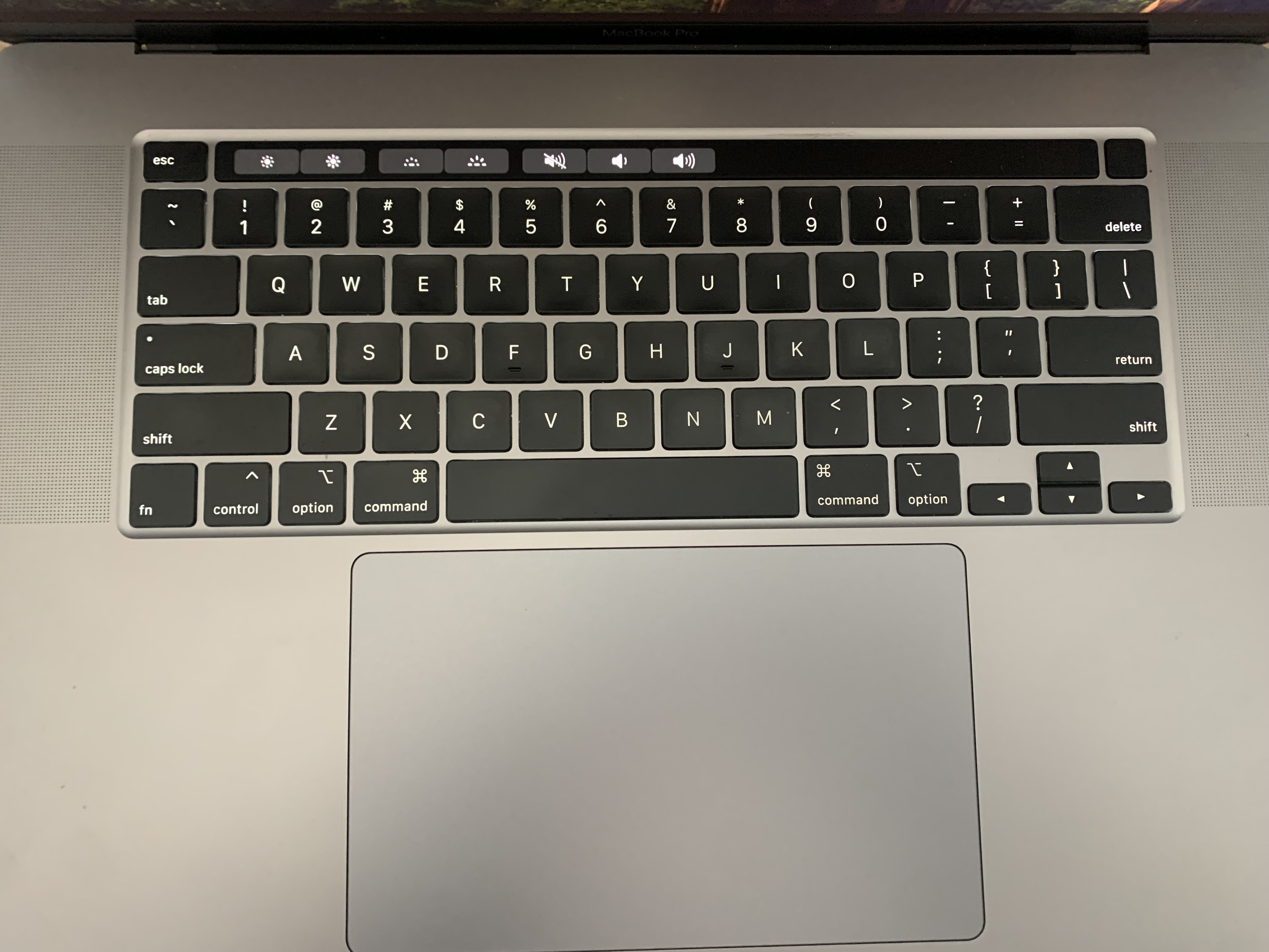 MacBook Pro 16" A2141 i9-9880H 32GB DDR 1TB NVMe Radeon Pro 5500M macOS A-Ware31
