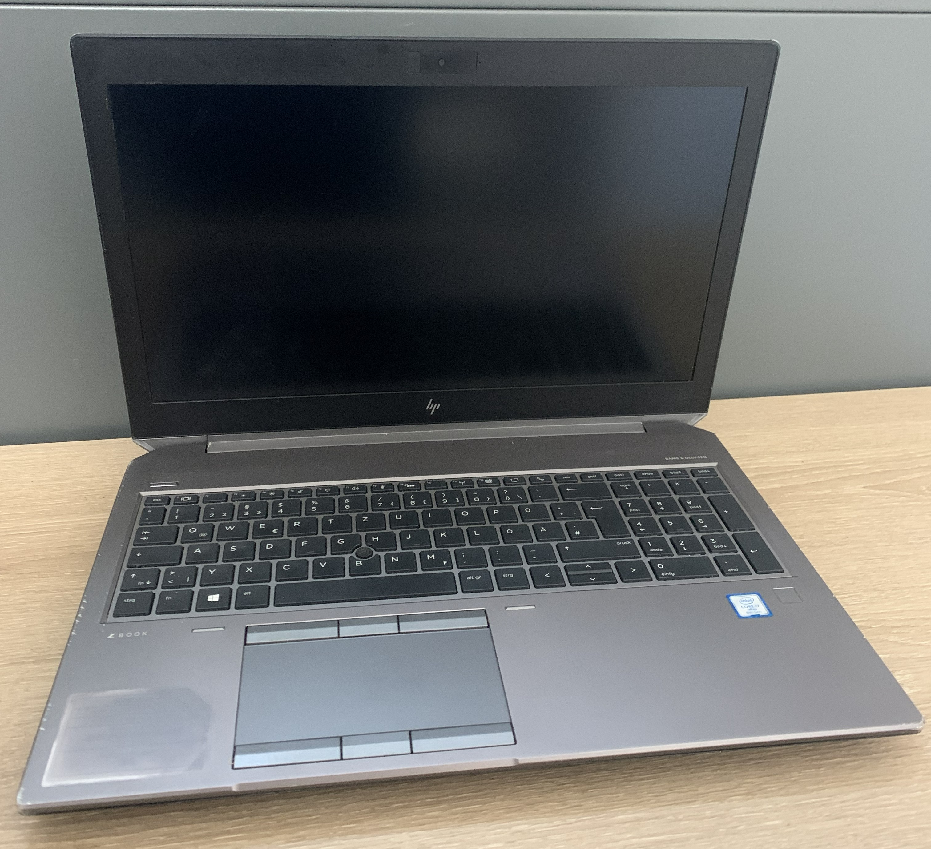 HP ZBook 15 G5 i7-8850H 32GB DDR 512GB M.2 SSD Quad P2000 4GB CAM W11 B-Ware34