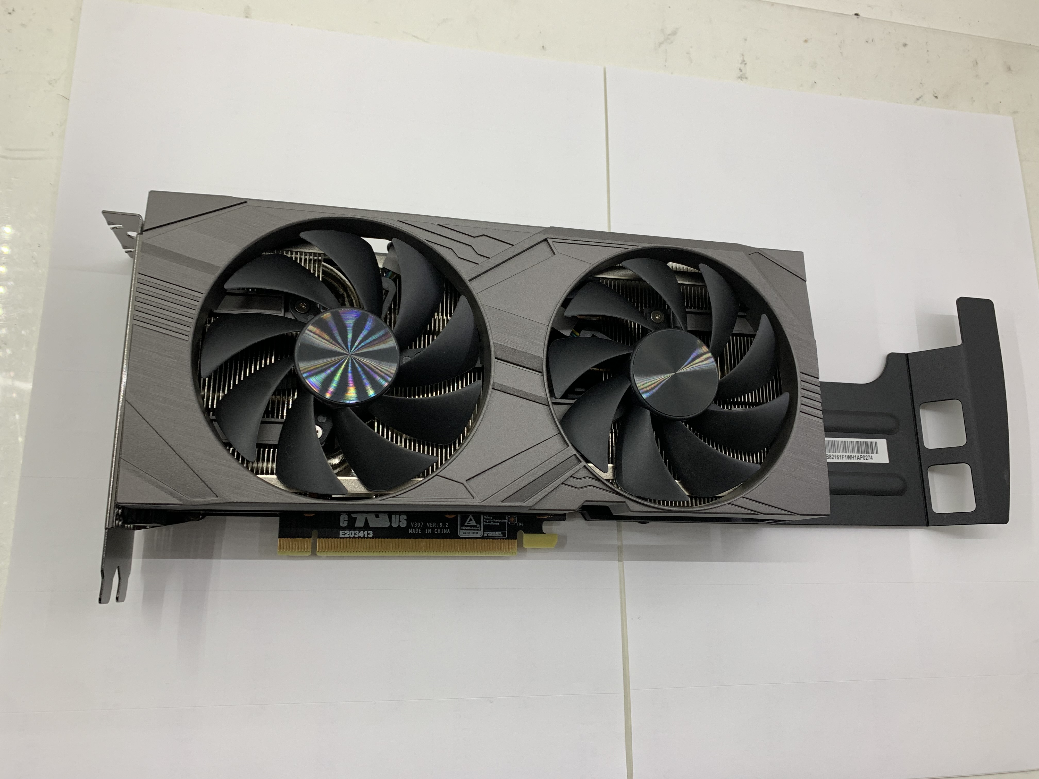 Gaming Grafikkarte GeForce RTX 3060 Ti 8GB GDDR6 , PCIe 4.0 x16 , 3x DP 1x HDMI, DualFan
