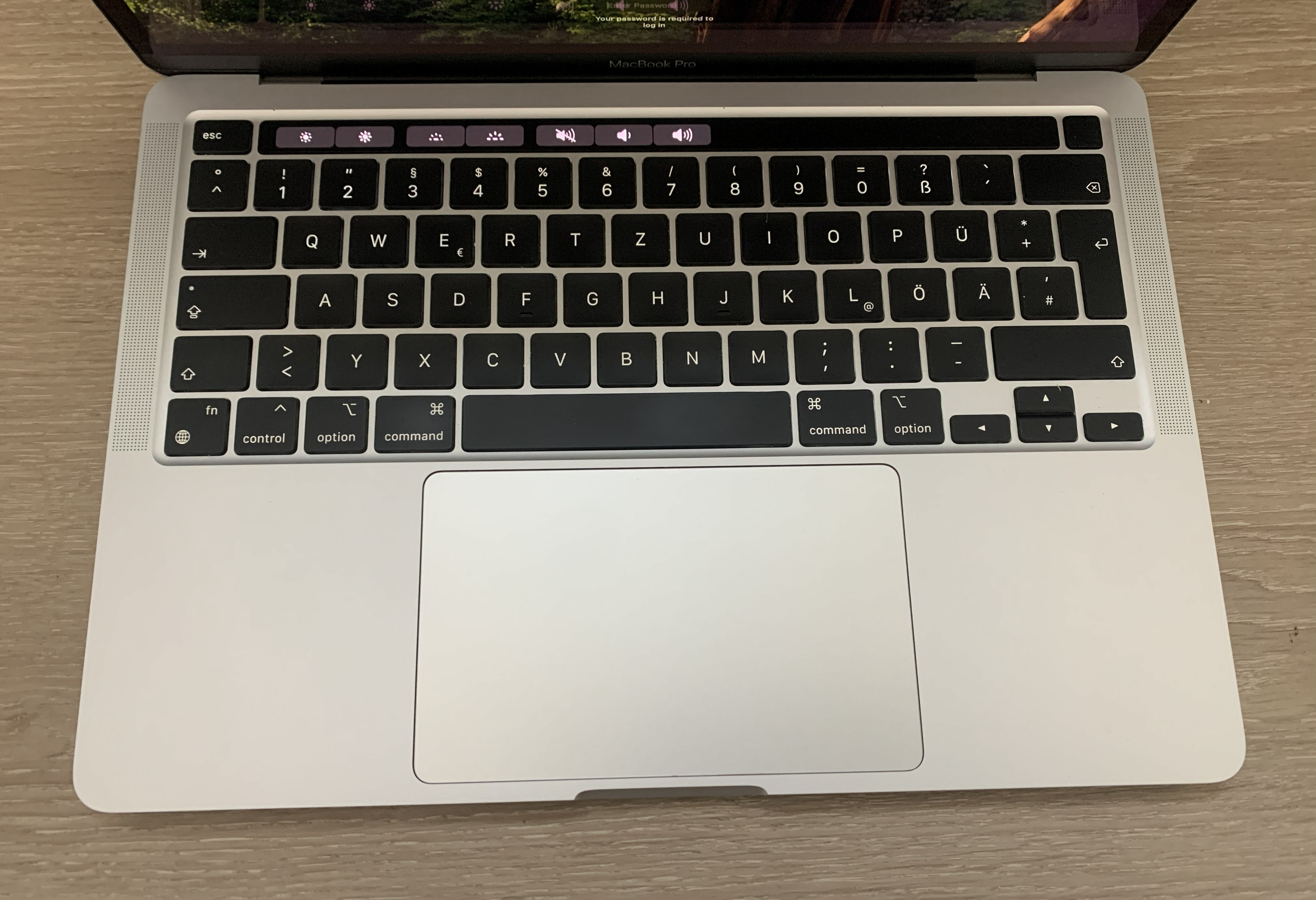 MacBook Pro A2338 13.3" M1 8 CPU/8 GPU 16GB DDR 256GB NVMe CAM macOS A-Ware27