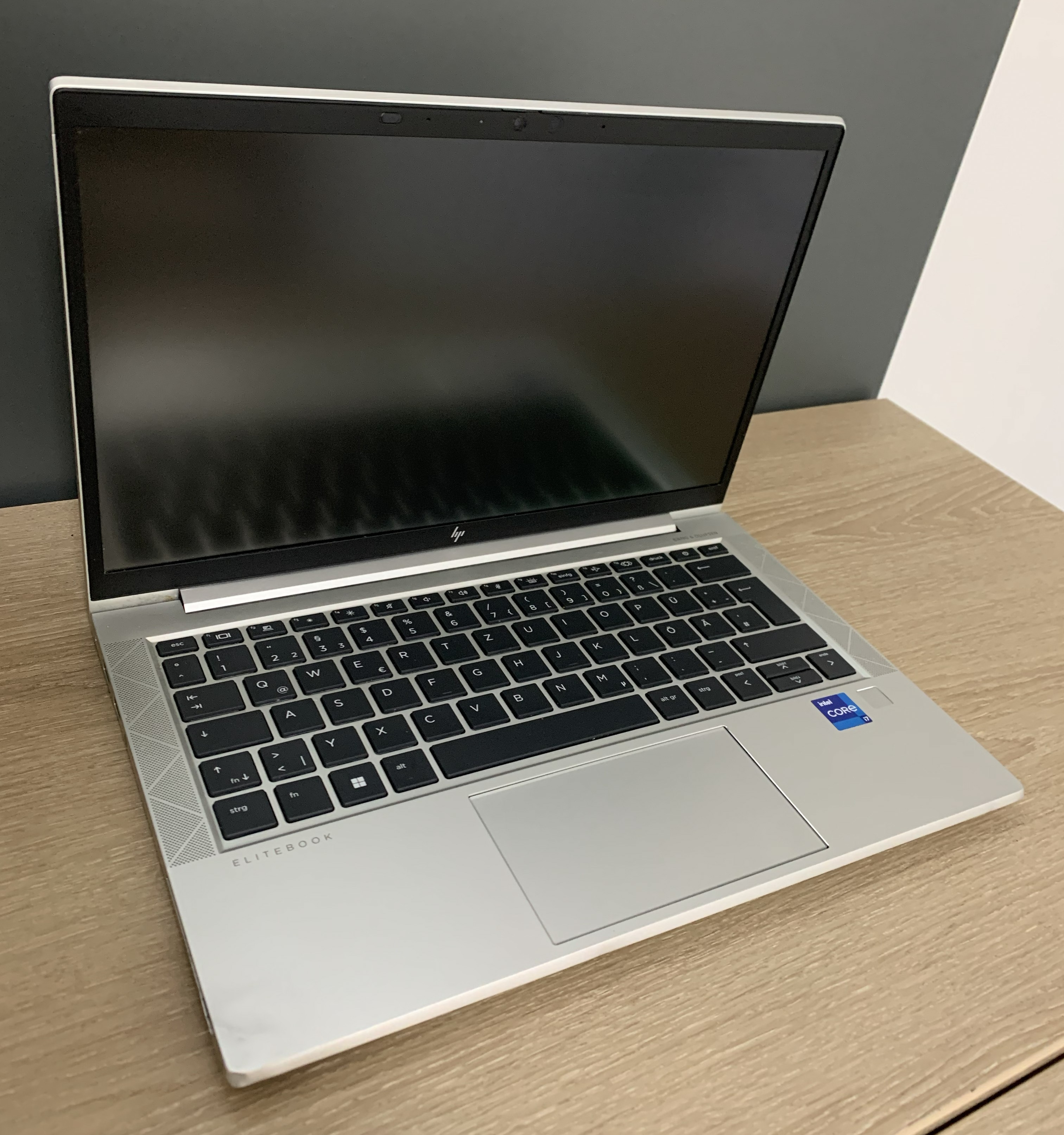 HP Elitebook 830 G8 i7-1165G7 16GB DDR 256GB M.2 SSD Iris Xe CAM W11 B-Ware11