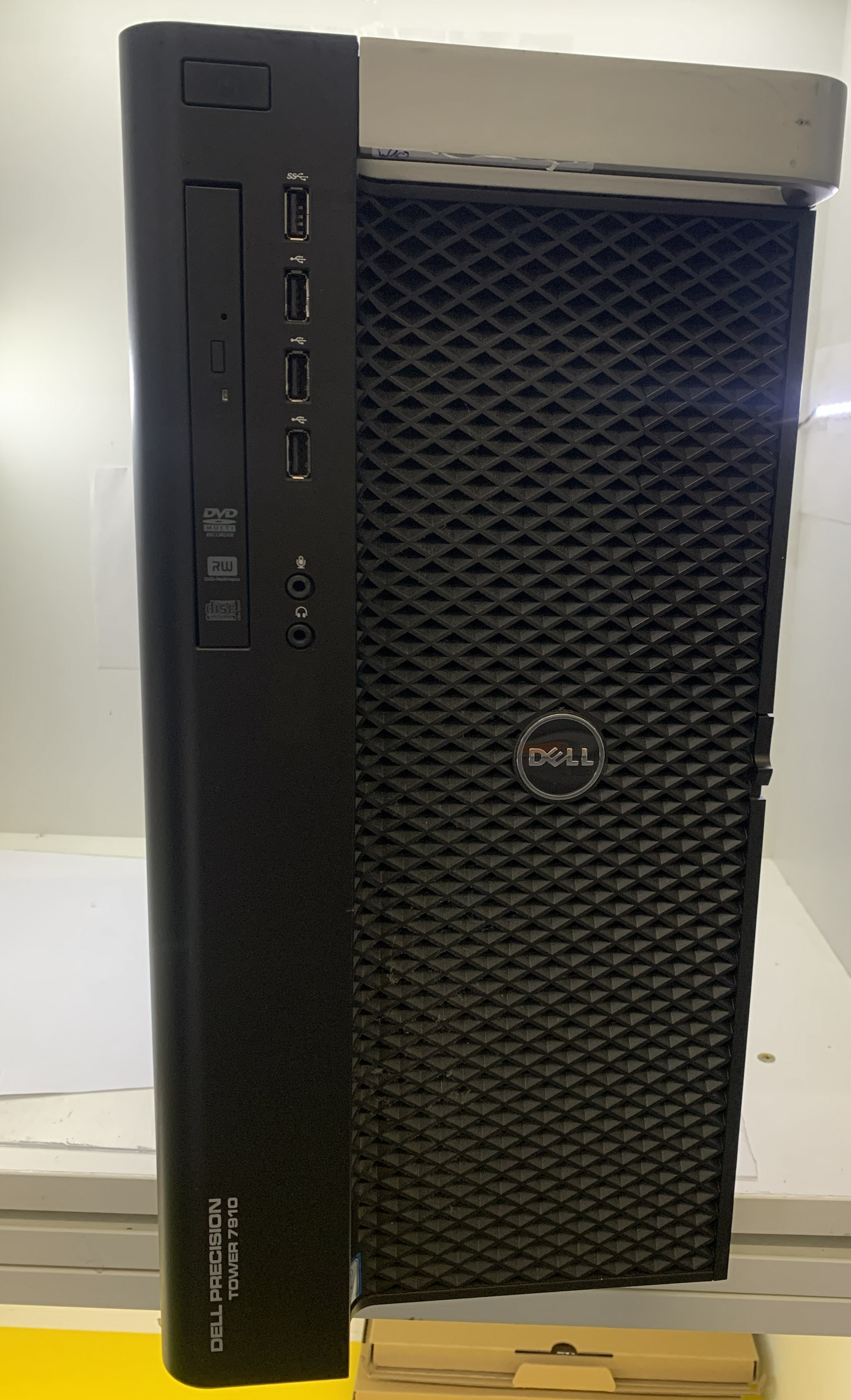 Dell Precision T7910 2x Xeon E5-2667v3 32GB DDR 2TB HDD P2000 5GB W10 A10