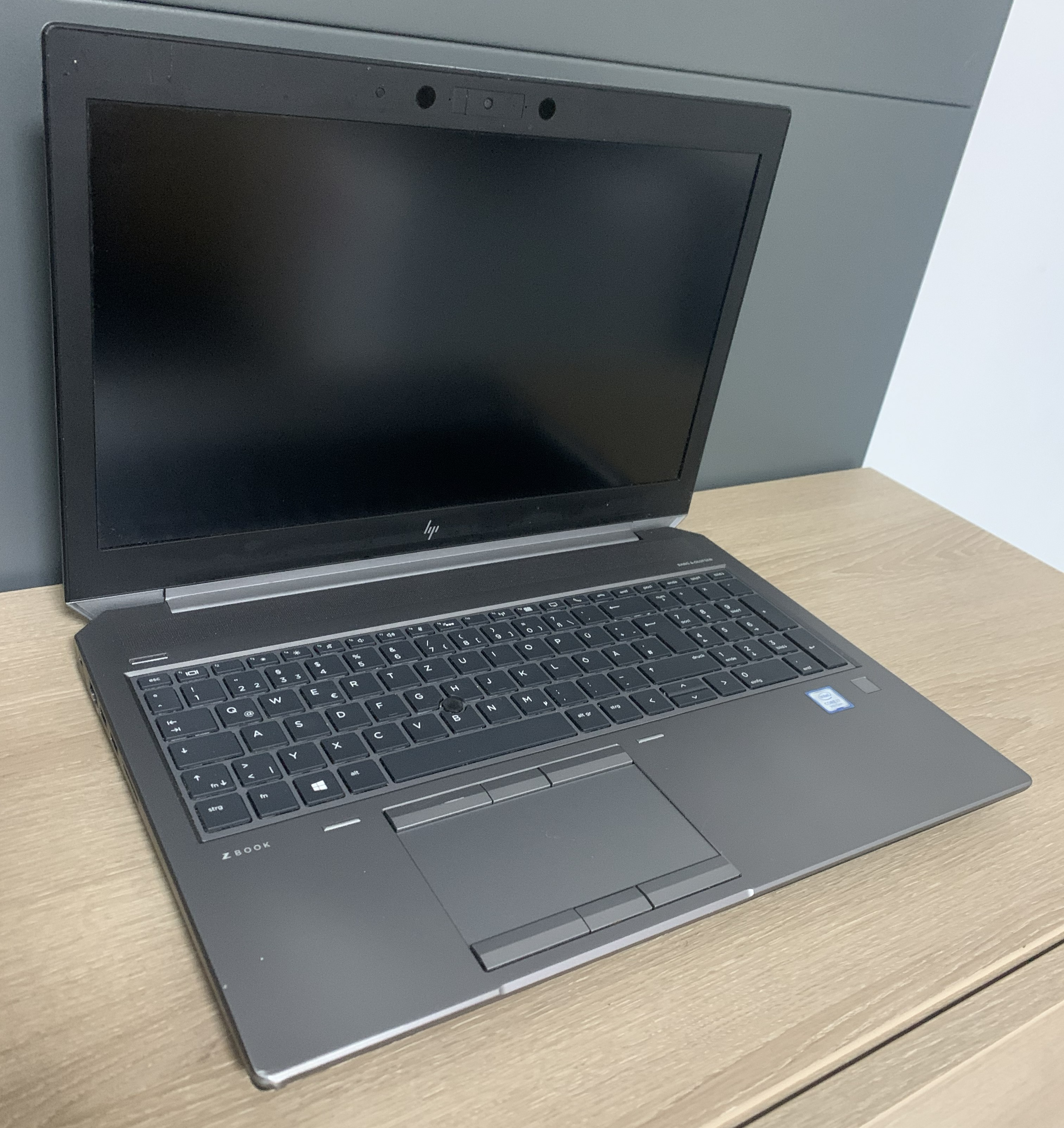 HP ZBook 15 G6 i7-9850H 32GB 512GB SSD +1TB HDD T2000 3840x2160 4K W11 B-Ware9 HP ZBook 15 G6 i7-9850H 32GB 512GB SSD +1TB HDD T2000 3840x2160 4K W11 B-Ware9