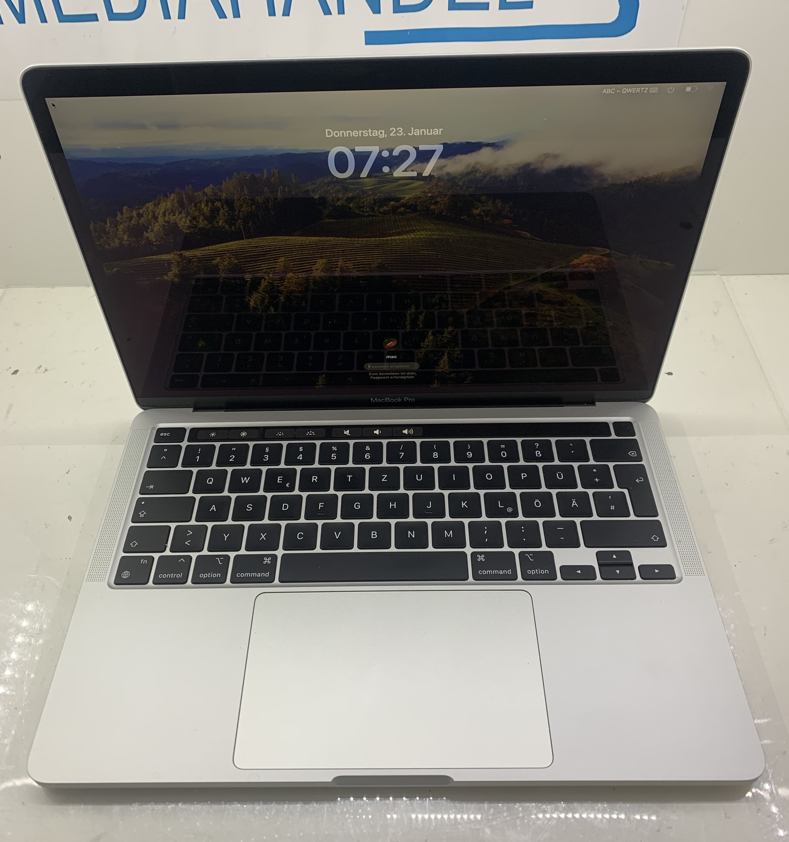 MacBook Pro A2338 13.3" M1 8 CPU/8 GPU 16GB DDR 256GB NVMe macOS A-Ware16