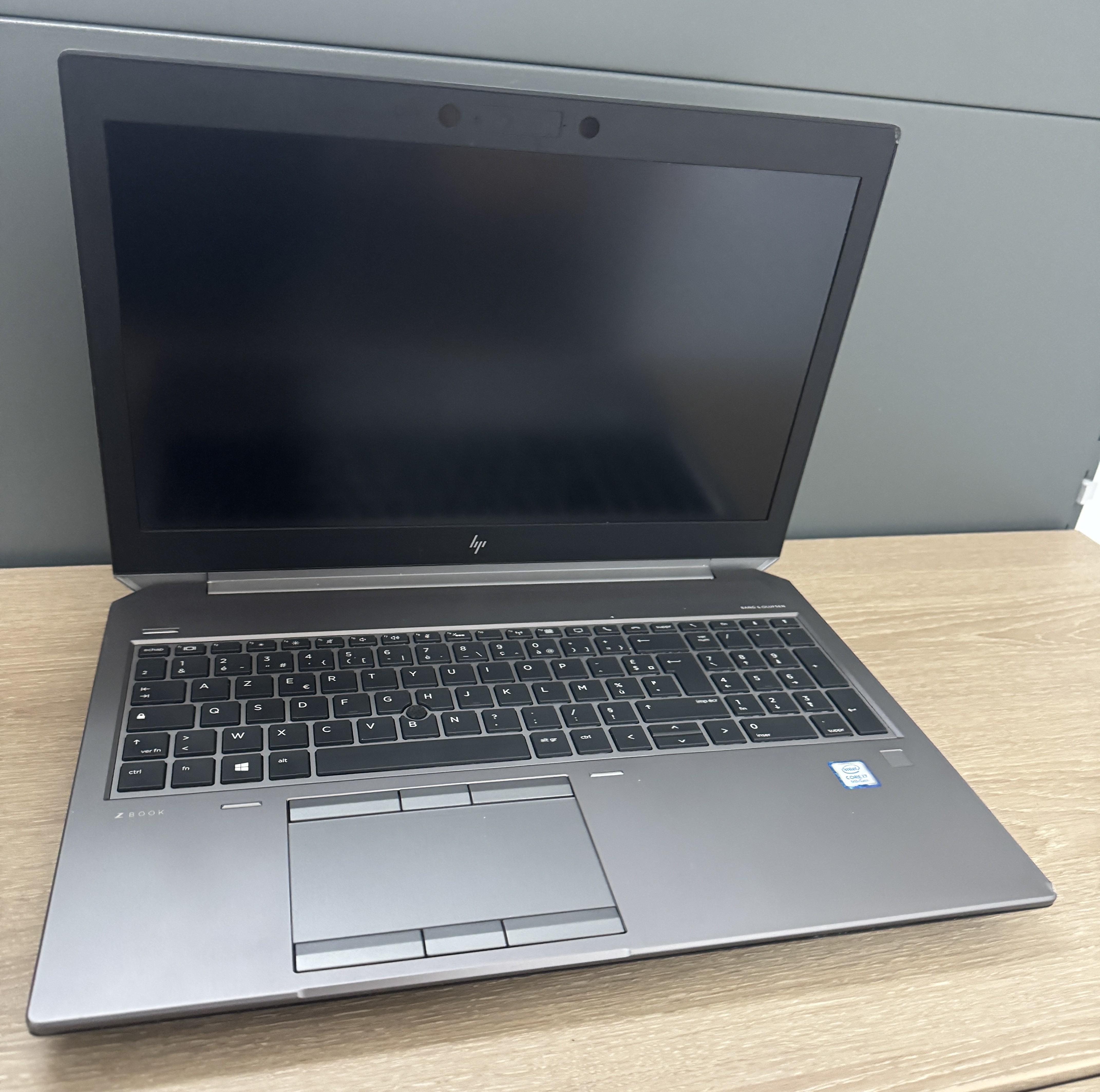 HP ZBook 15 G6 i7-9750H 32GB DDR 256GB M.2 SSD+1TB HDD T1000 4K W11 B-Ware6