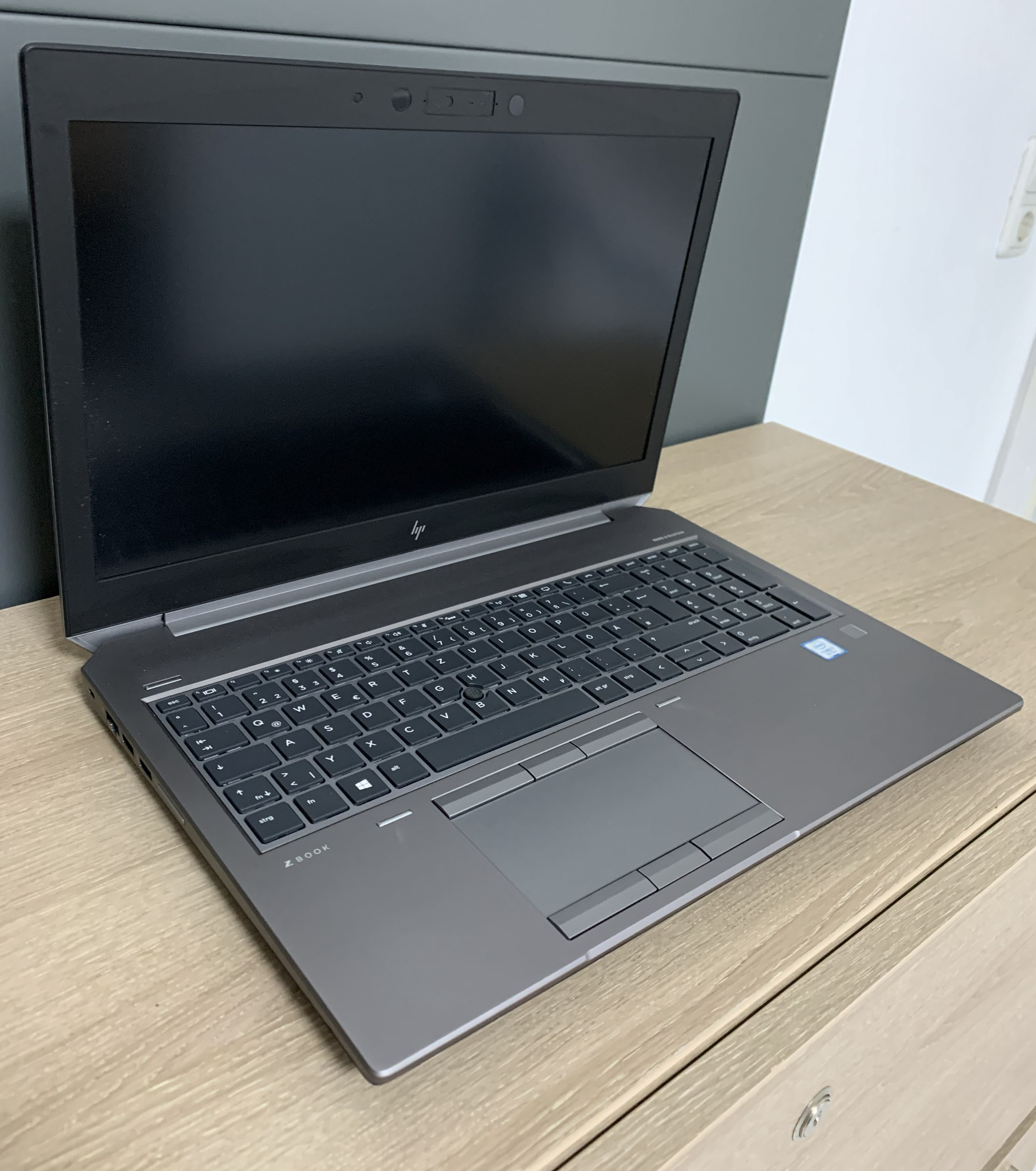 HP ZBook 15 G6 i7-9750H 2,60GHz 32GB DDR 256GB M.2 SSD T1000 3840x2160 W11