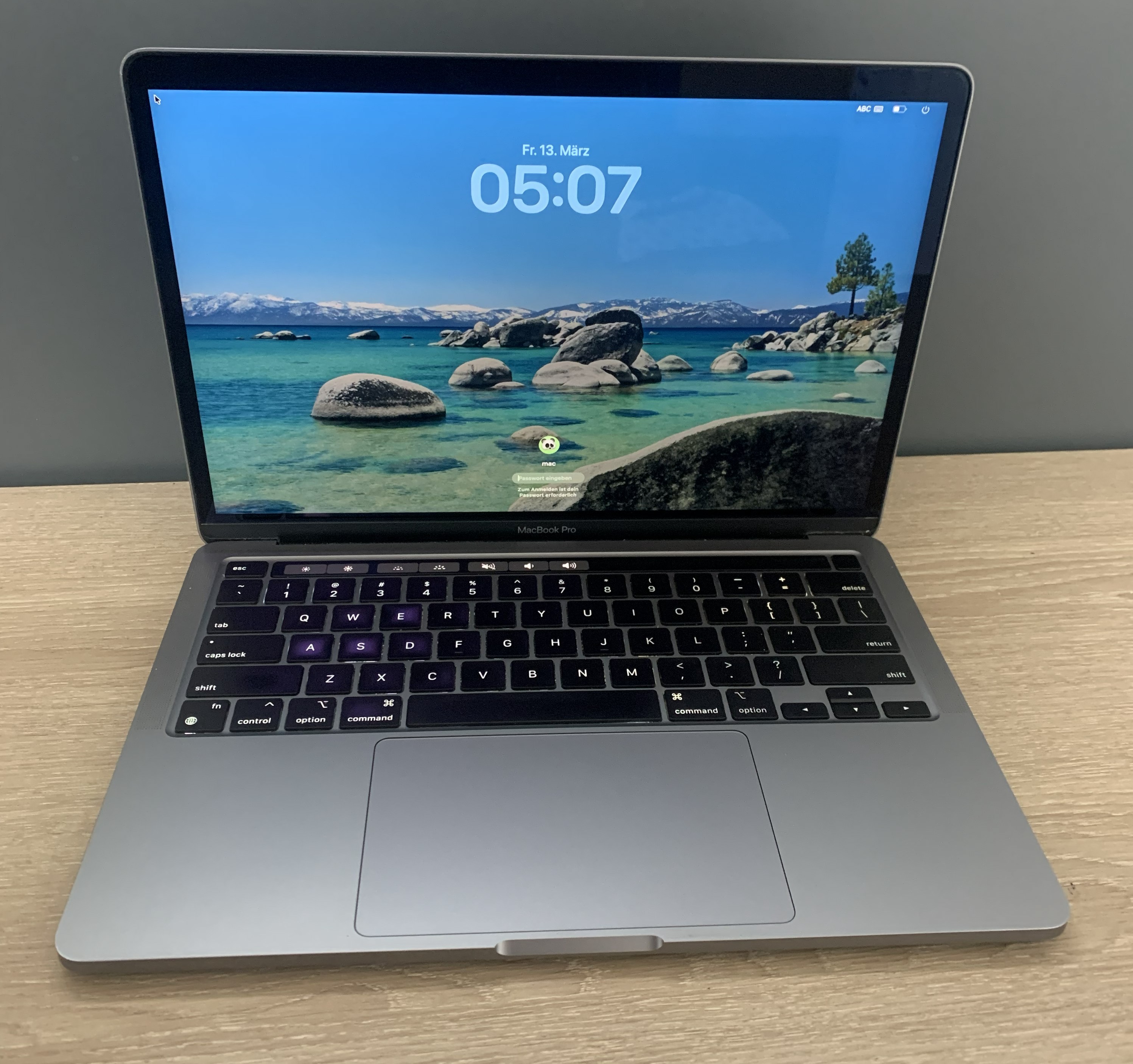 MacBook Pro A2338 2022 M2 8 CPU/ 10 GPU 16GB RAM 512GB NVMe CAM macOS B-Ware21