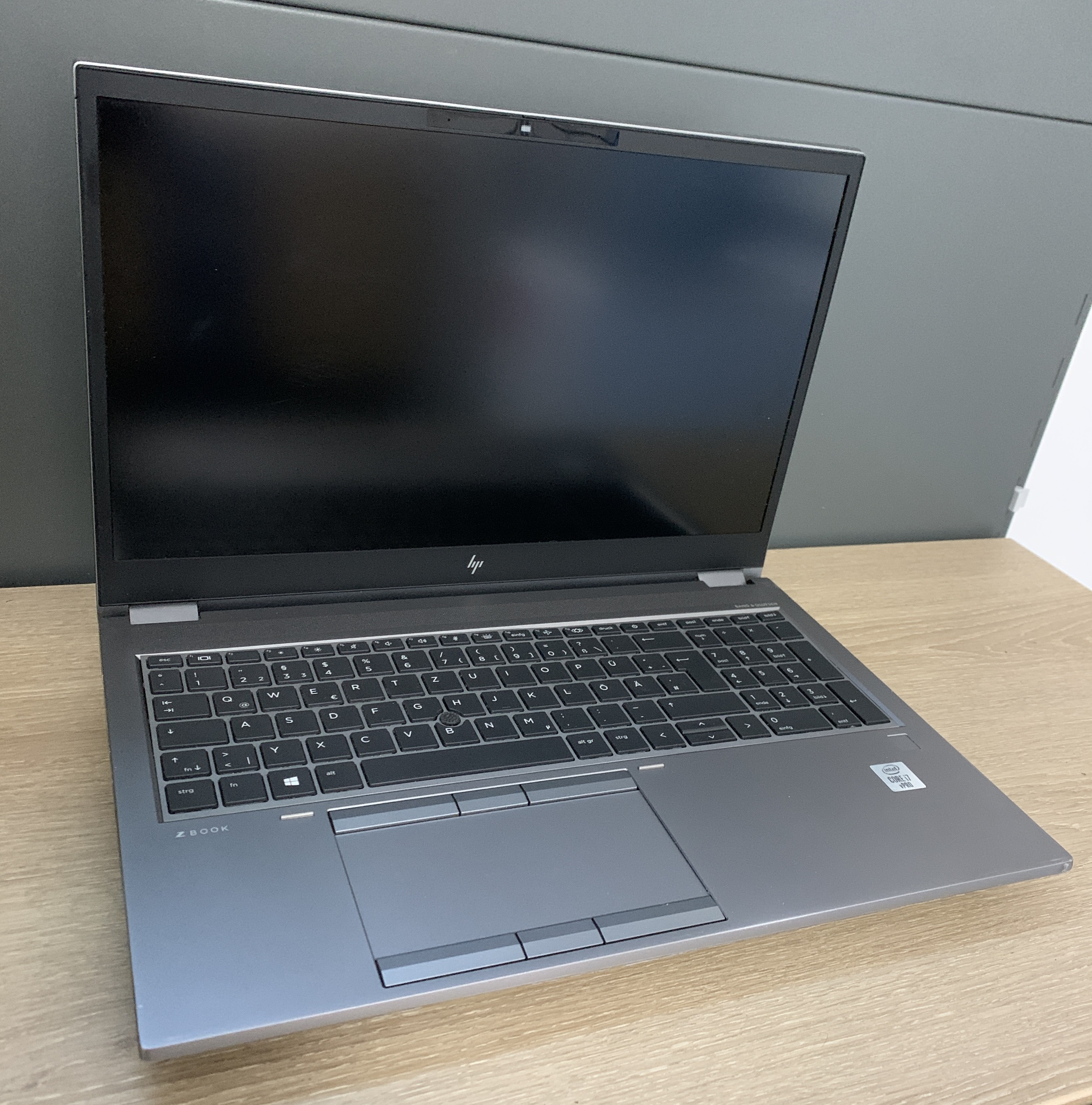 HP ZBook Fury 15 G7 i7-10850H 16GB DDR 512GB M.2 SSD T2000 4GB CAM W11 B-Ware21