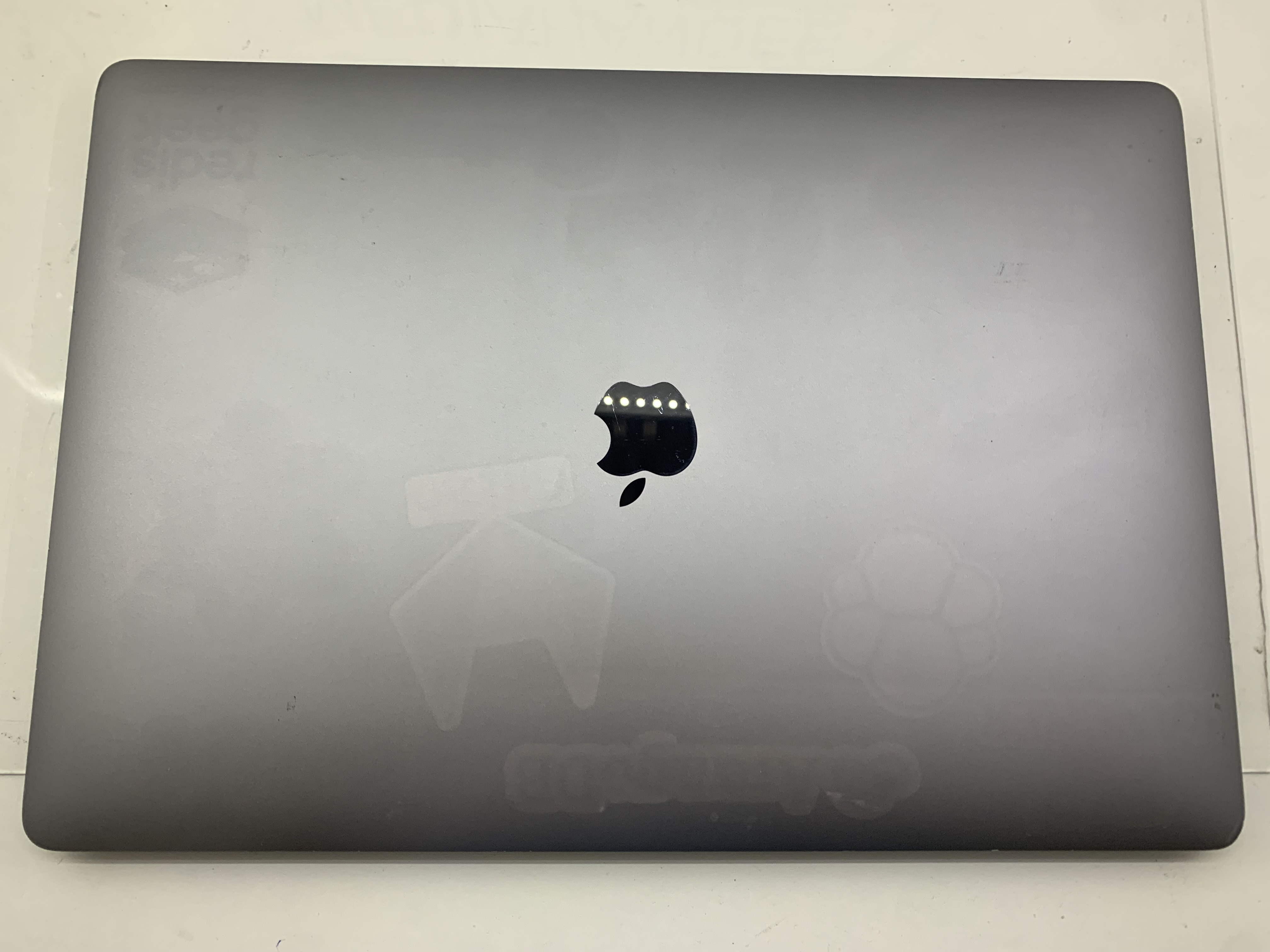 MacBook Pro A1707 15.4" Touchbar i7-7920HQ 16GB 256GB NVMe Radeon Bastlerware1