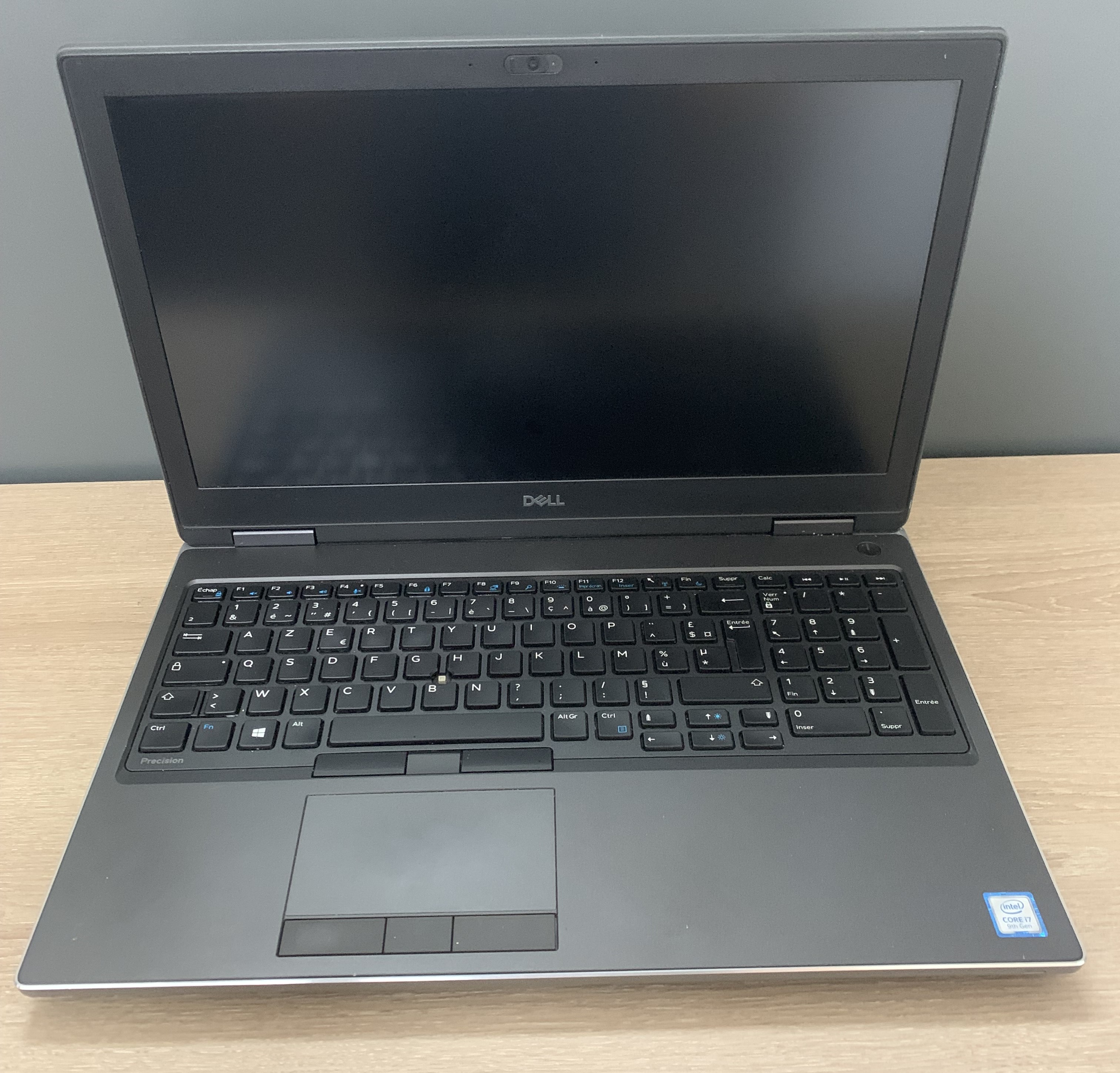 Dell Precision 7540 i7-9850H 2,60 GHz 32GB DDR  256GB M.2 SSD Full HD CAM W11 A1