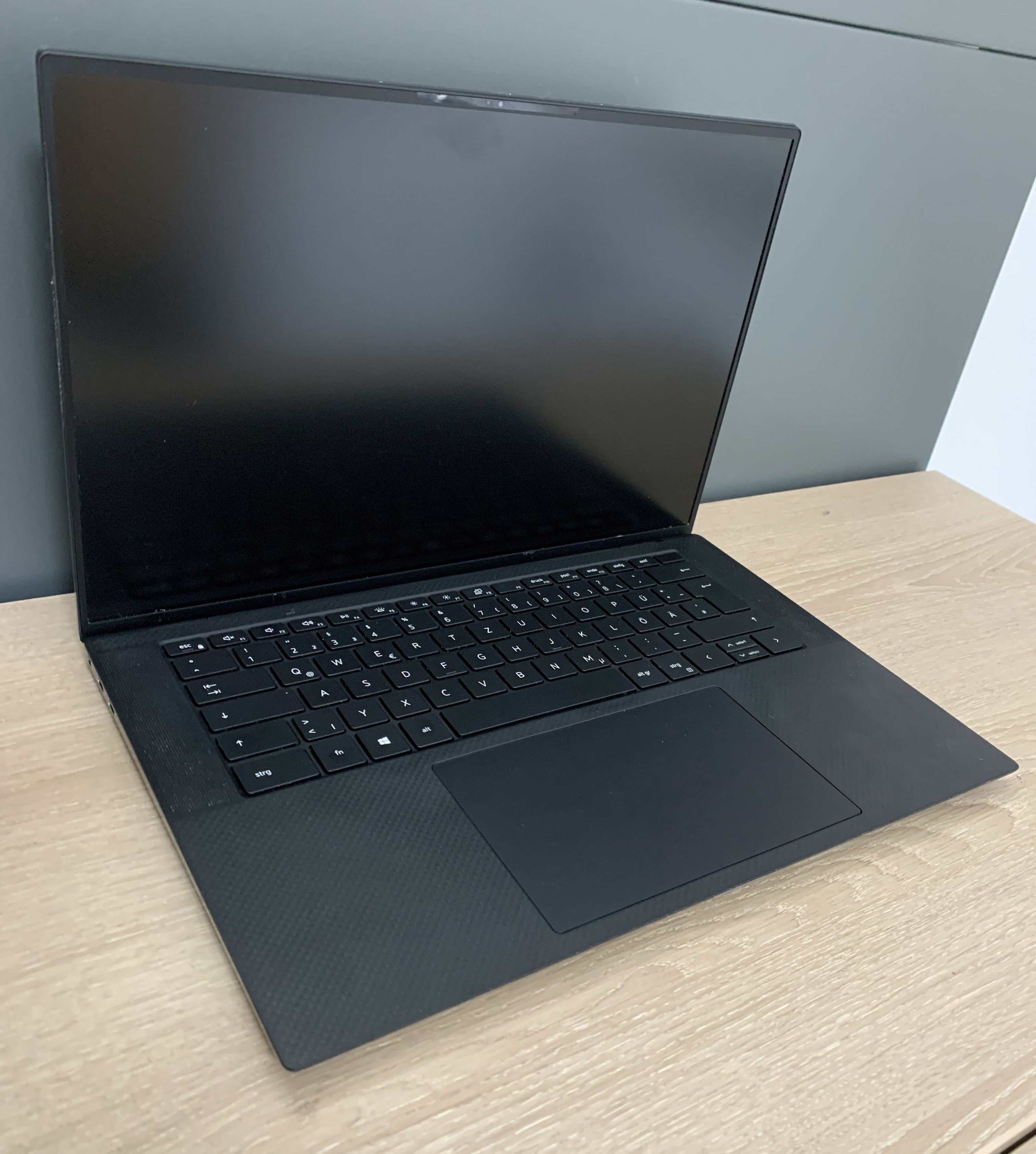 Dell Precision 5560 i7-11850H 64GB DDR 1TB NVMe Quad T1200 4GB WUXGA W11 A-Ware