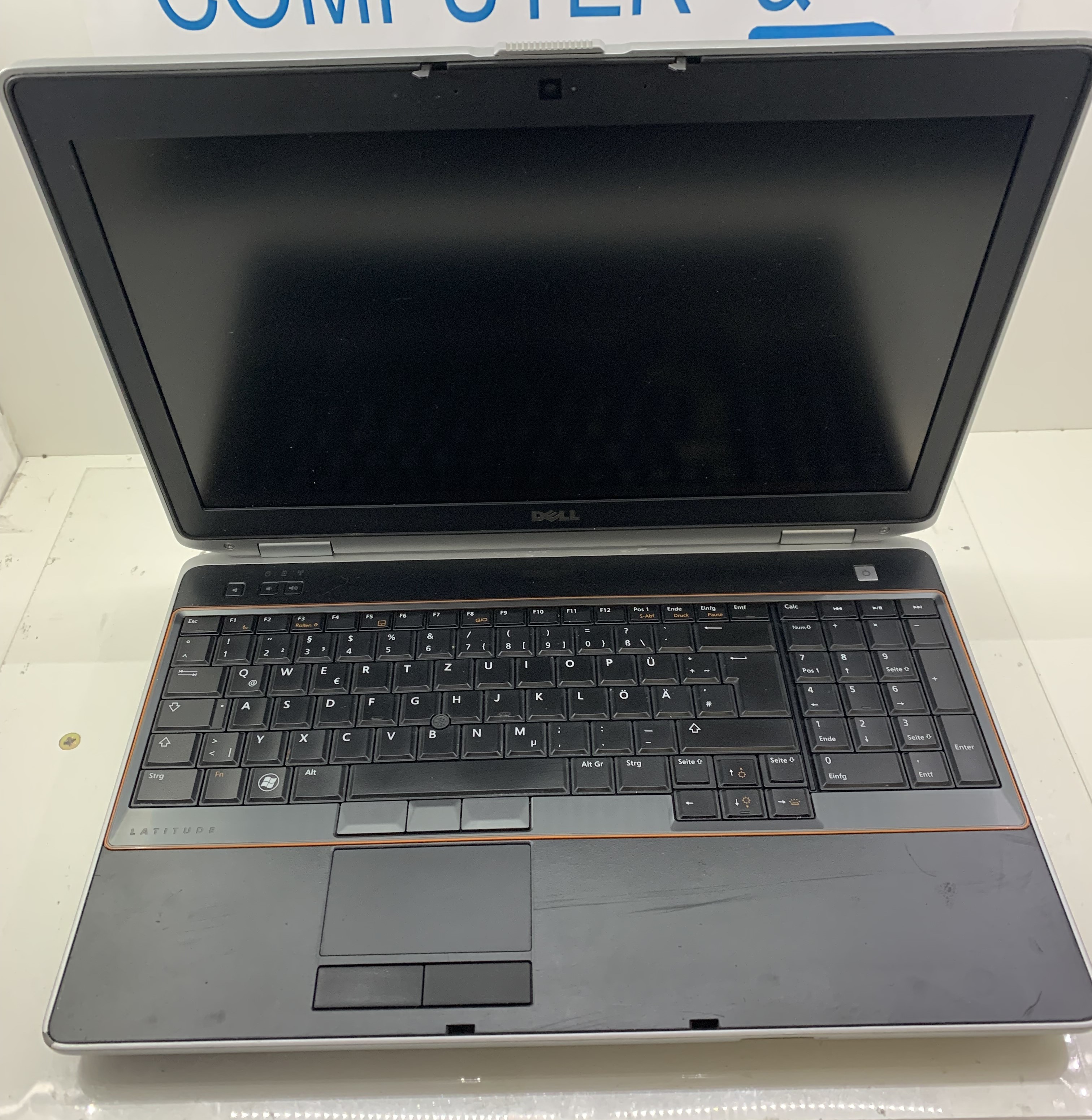 Dell Latitude E6520  i7-2720QM 4x2,20GHz 6GB DDR 250 HDD NVS 4200M CAM RW B4