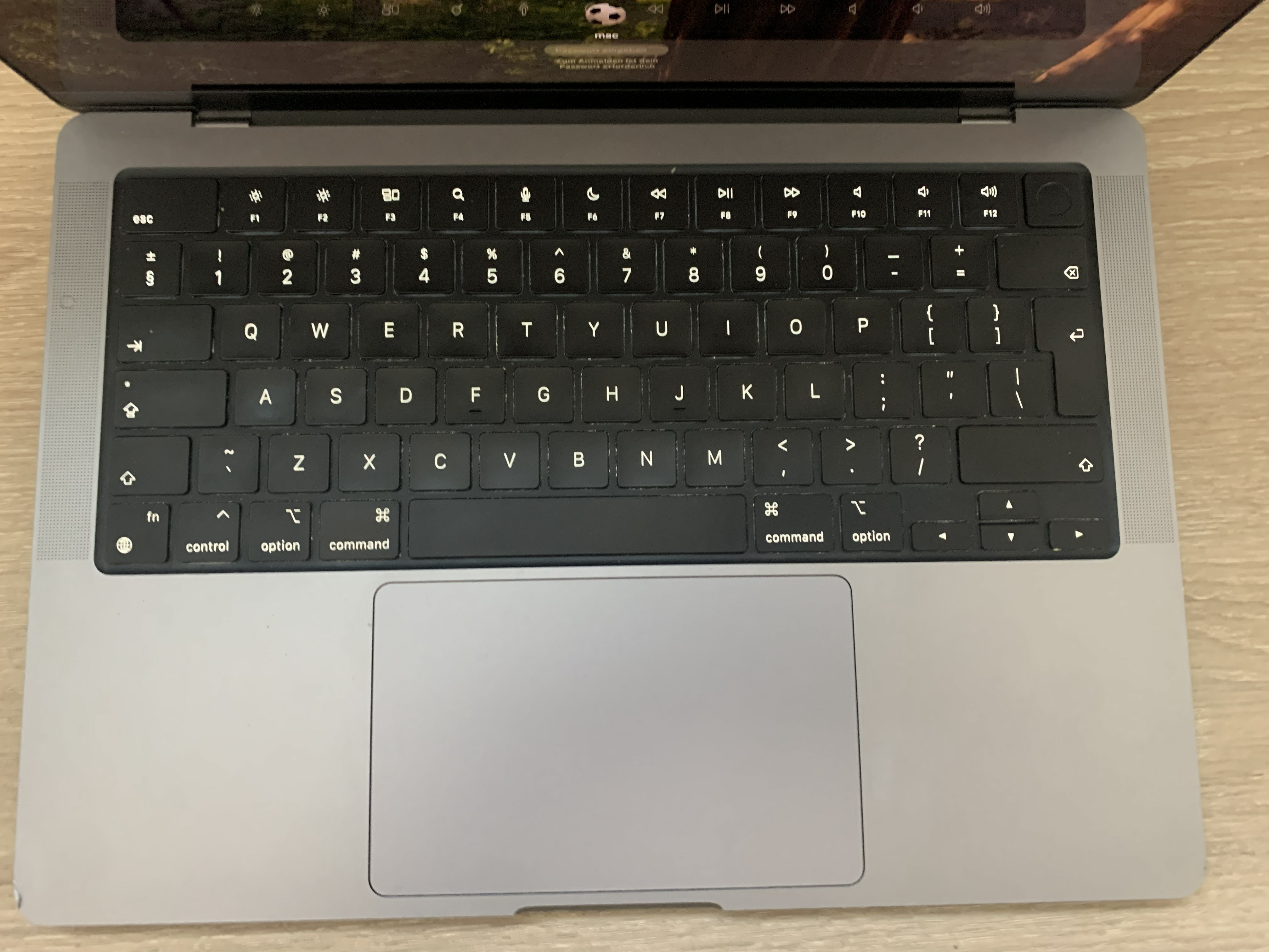 MacBook Pro A2779 Apple M2 Pro 10 CPU/16GPU 16GB 512GB NVMe macOS B-Ware50