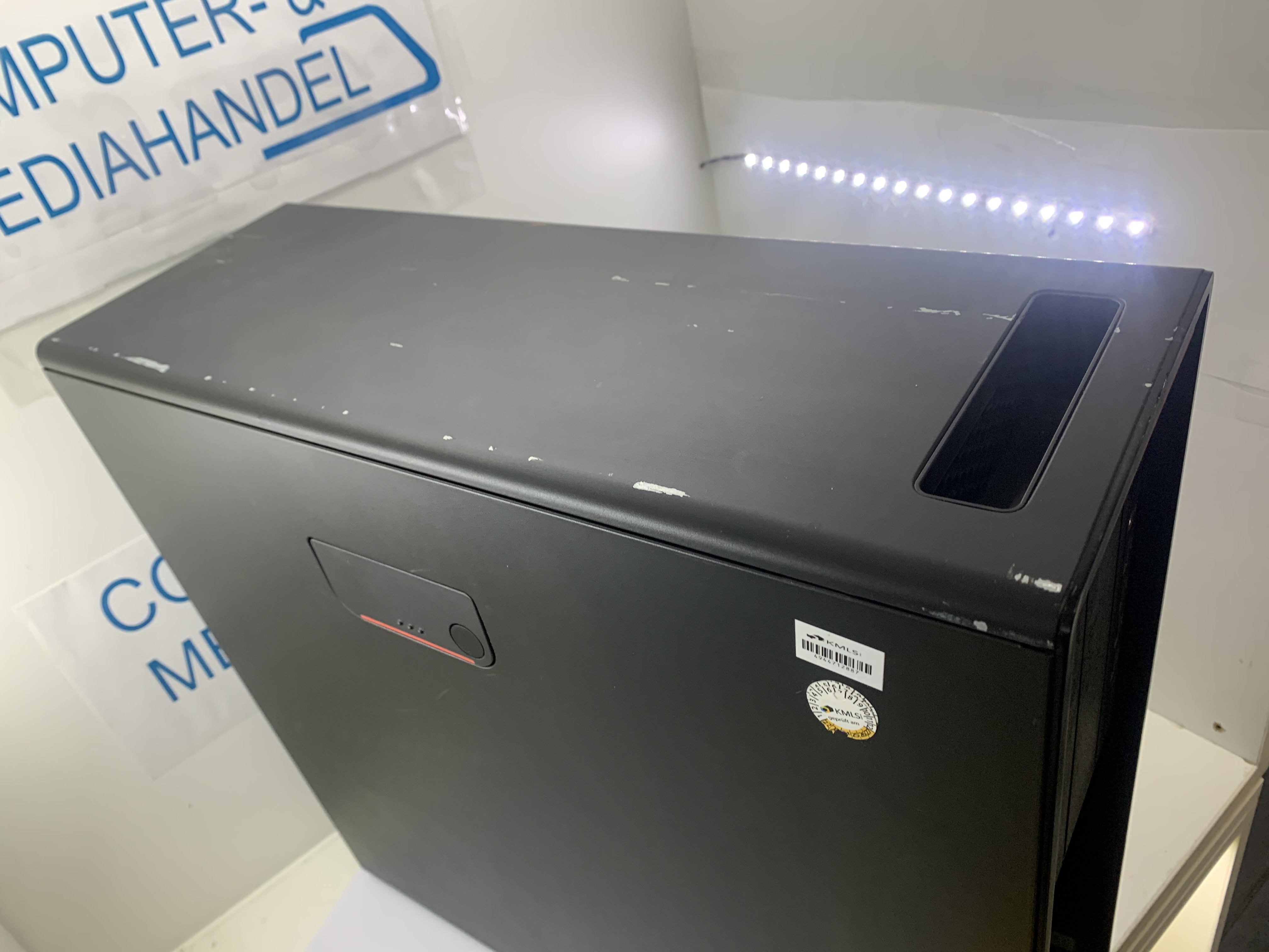 Lenovo ThinkStation P520 Xeon W-2223 16GB 256GB SSD Ohne Grafikkarte W11 B-Ware