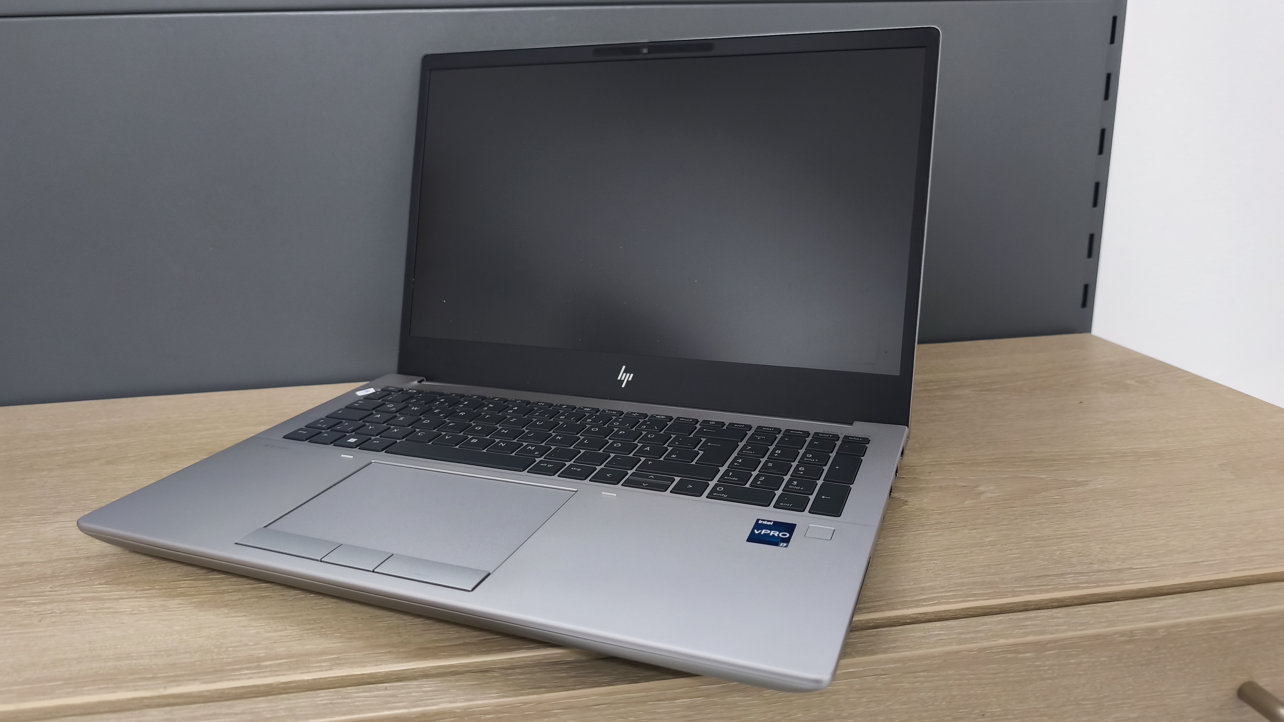 HP ZBook Fury 16 G9 i7-12850HX 32GB DDR 1TB NVMe RTX A3000 12GB W11 C-Ware4