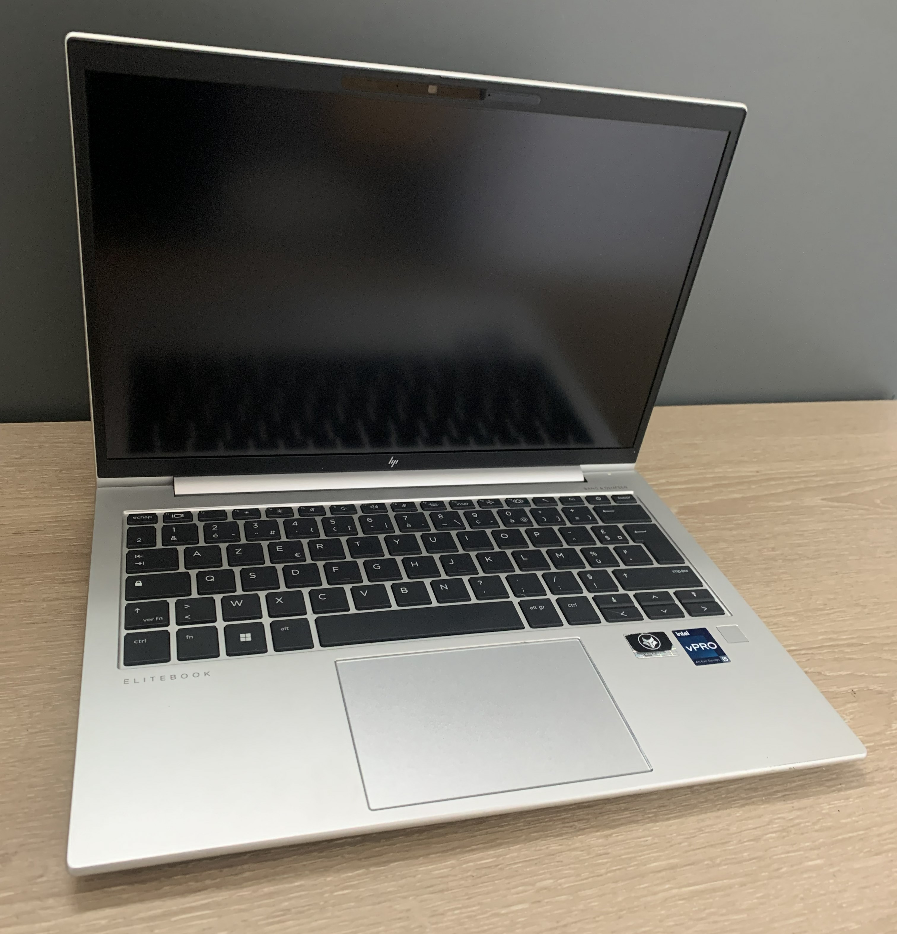 HP Elitebook 830 G9 i5-1245U 16GB DDR 512GB M.2 SSD Irix Xe CAM WUXGA W11 B4