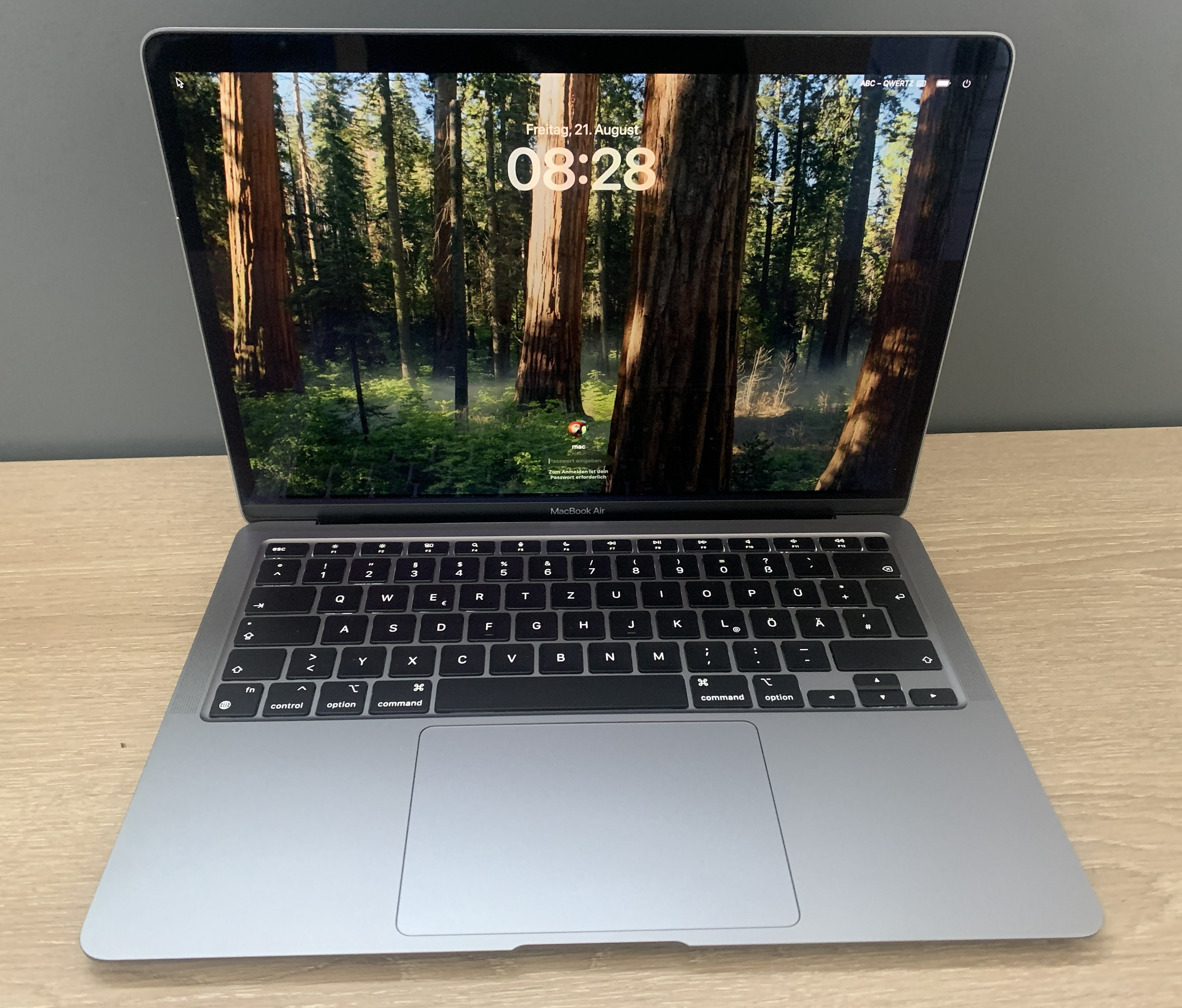 MacBook Air A2337 M1 8 CPU/ 7 GPU 3.2GHz 8GB 256GB NVMe CAM macOS B-Ware2