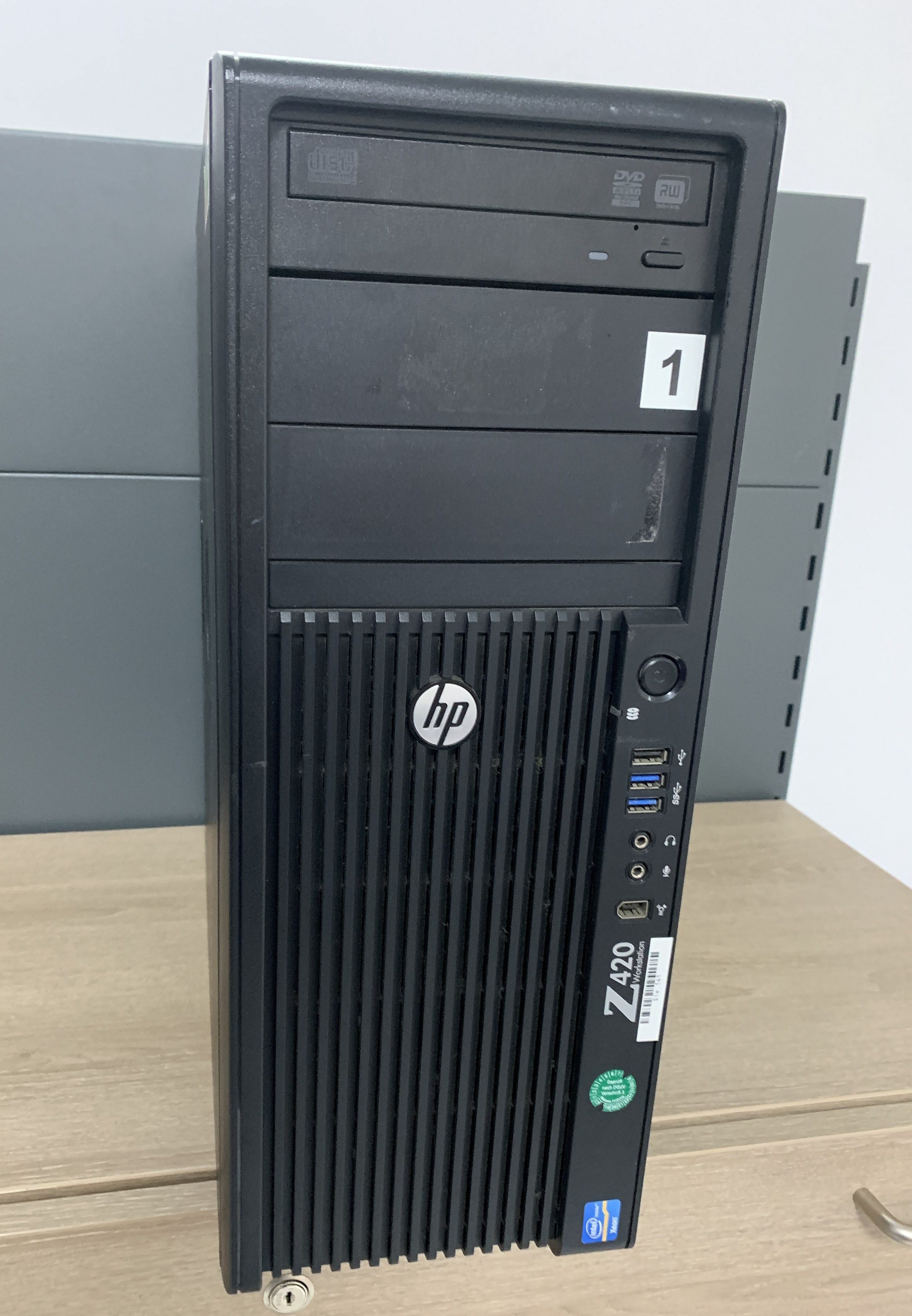 HP Z420 Workstation E5-1603 2,80GHz 4GB DDR 500GB HDD NVS 310 RW Nr.1