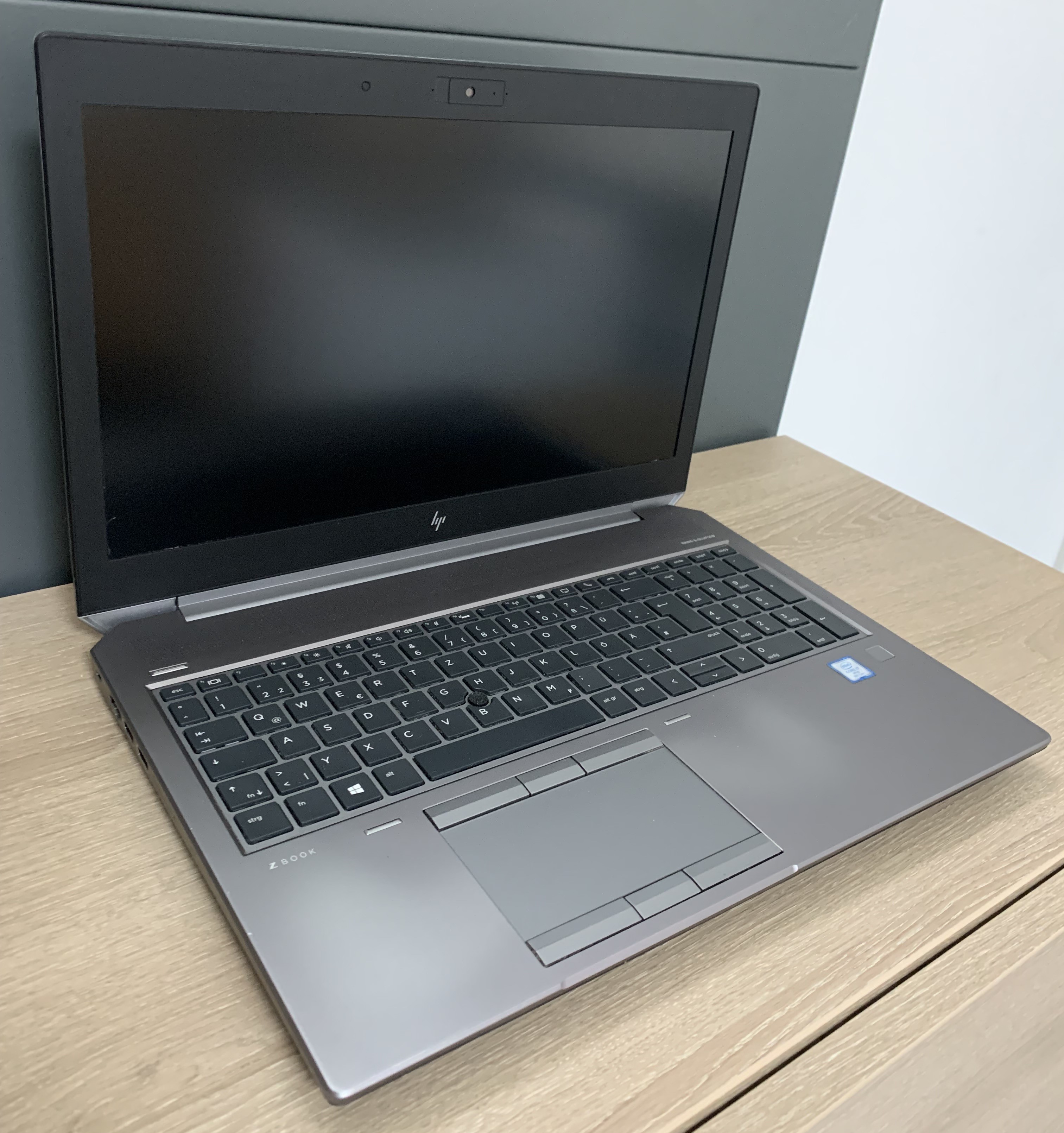 HP ZBook 15 G5 i7-8850H 16GB RAM 512GB M.2 SSD Quad P2000 4GB CAM W11 A-Ware
