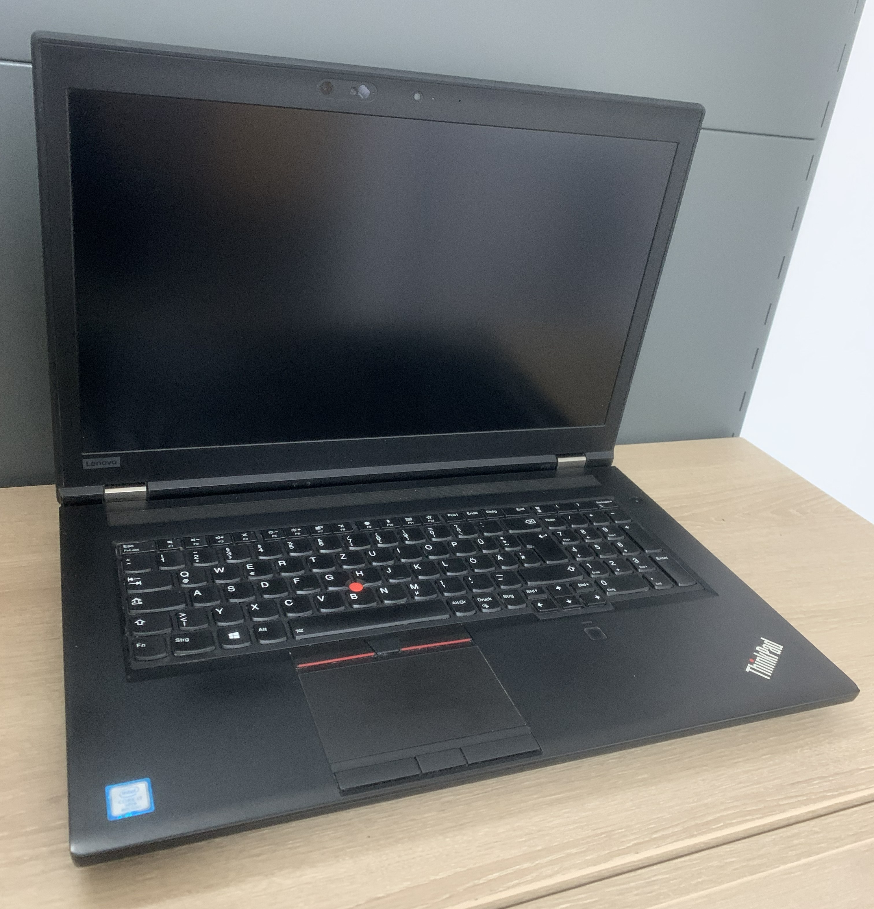 Thinkpad P72 17,3"  i7-8850H 32GB DDR 512GB M.2 SSD P3200 6GB CAM W11 B-Ware6