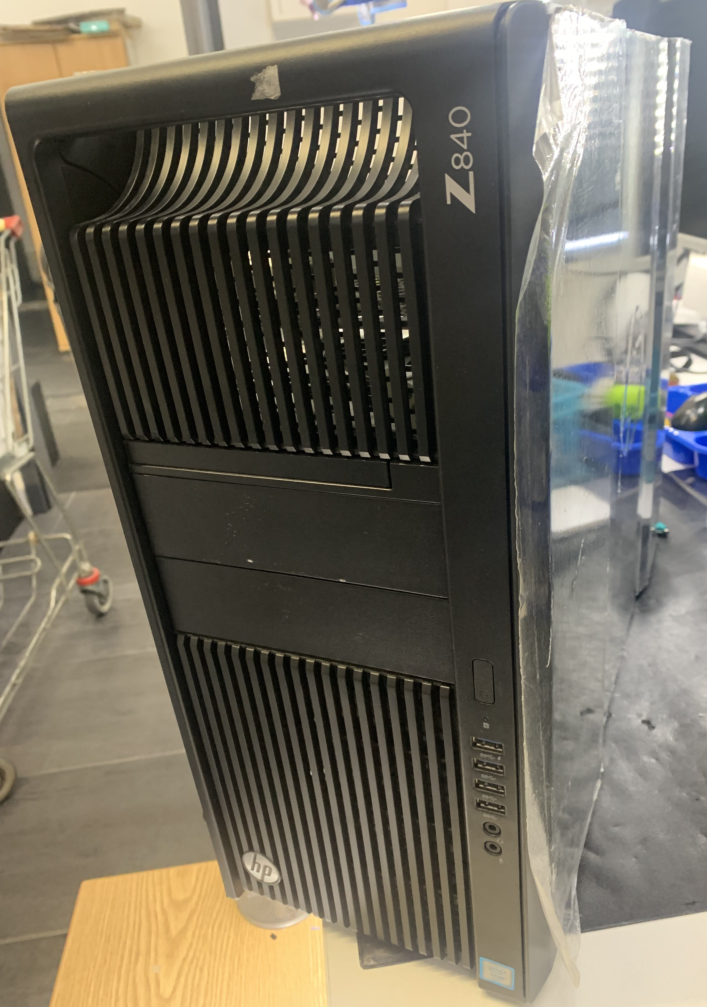 HP Workstation Z840 Gehäuse inklusive CADDY SATA Kabel und mit defekten Mainbord