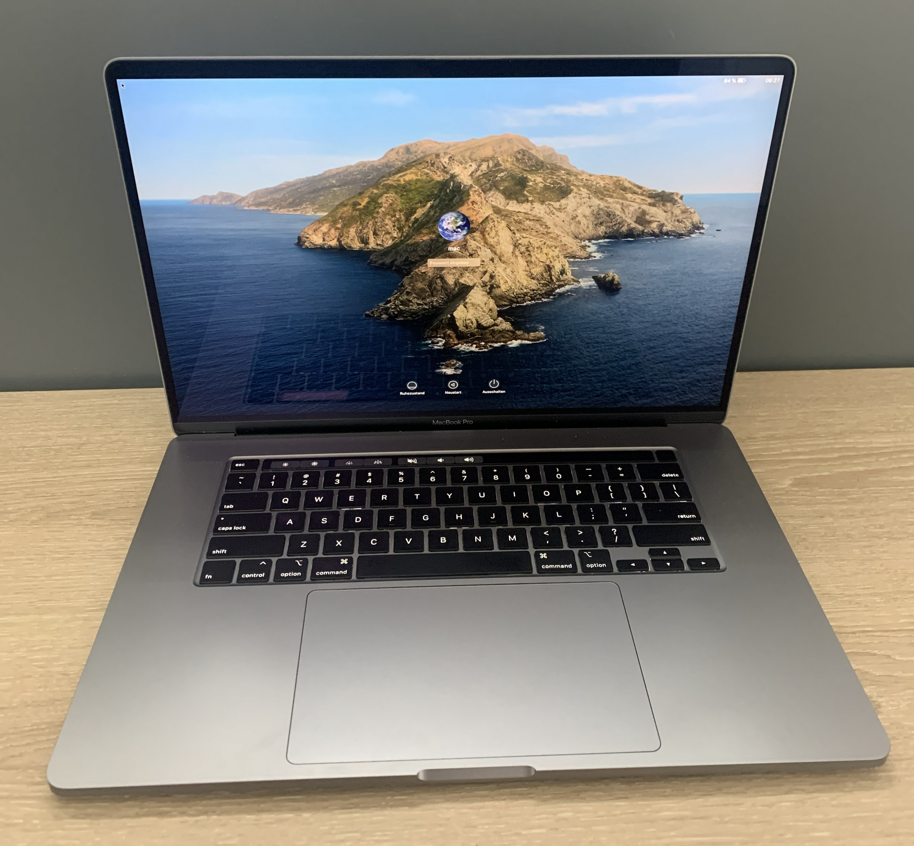 MacBook Pro A2141  16" i7-9750H 32GB 512GB NVMe Radeon Pro 5300M MacOS B-Ware17
