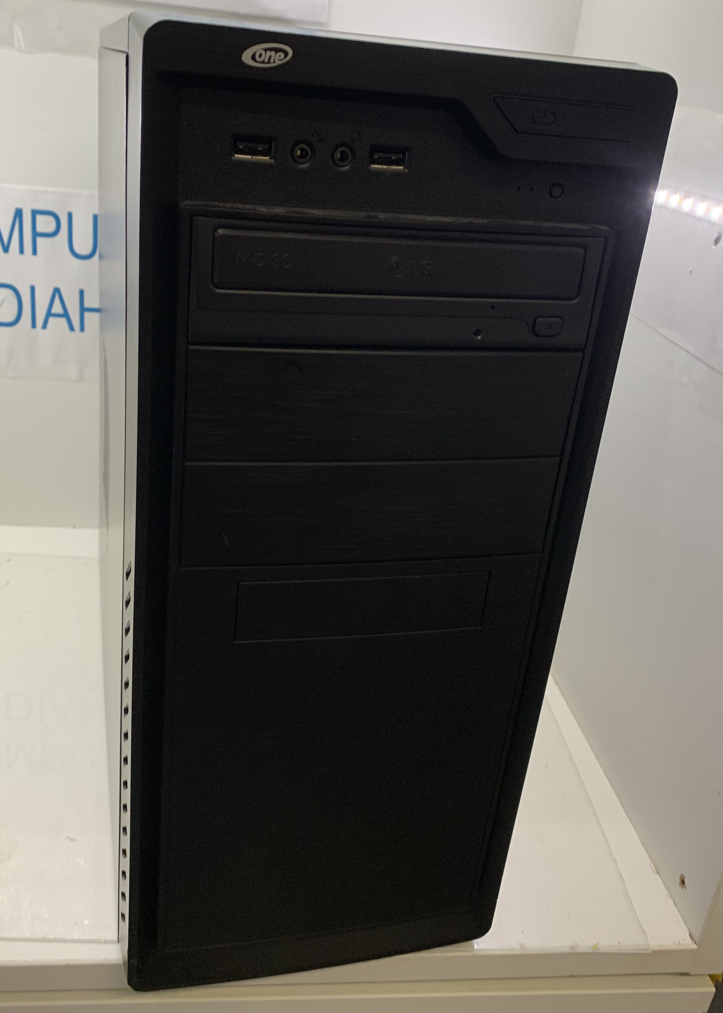 ONE PC AMD FX 4300 4x 3,80GHz 8GB DDR 128GB SSD GTX 1050 2GB RW 
