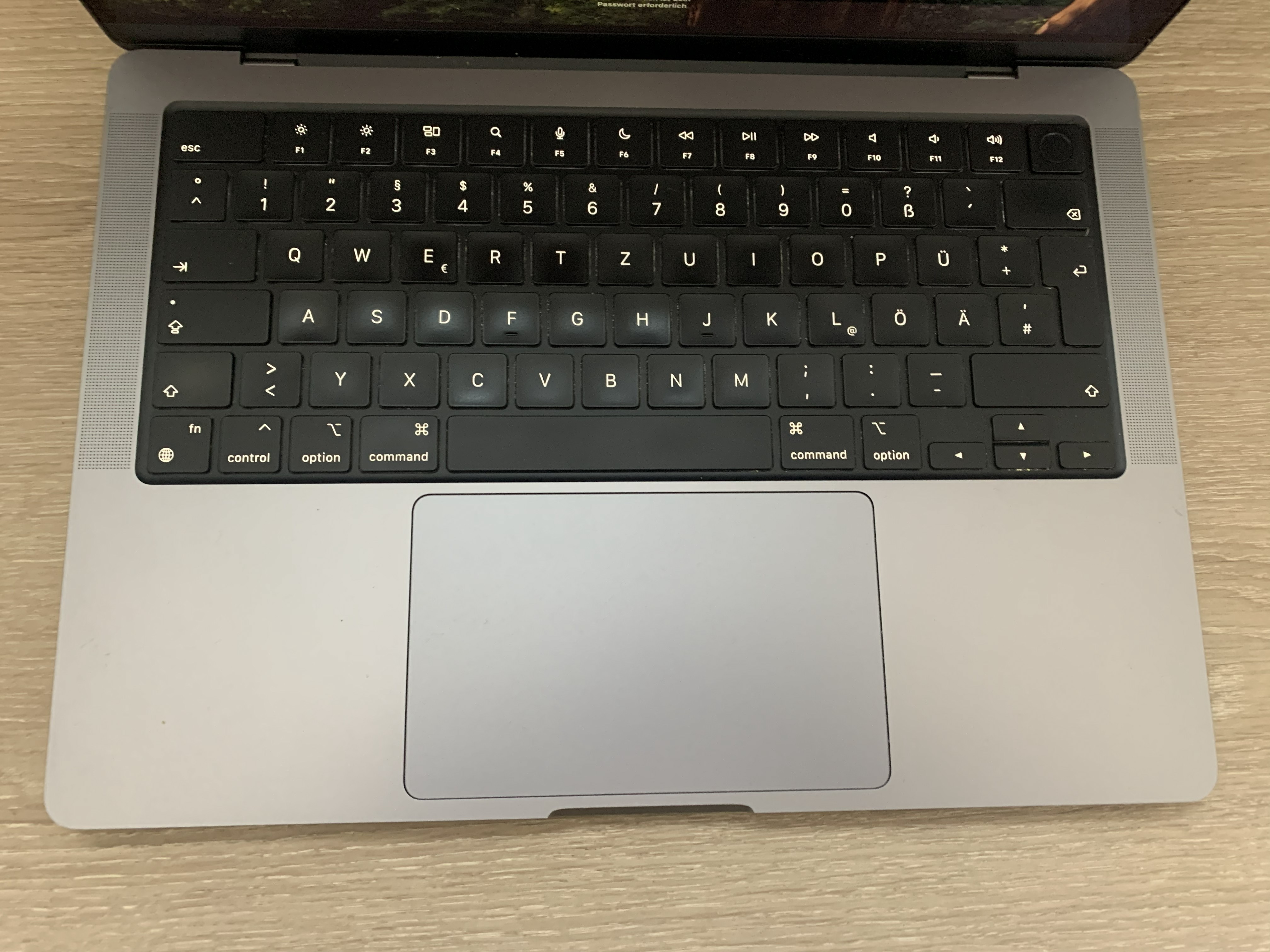 MacBook Pro A2442 14" M1 Pro 8 CPU/14 GPU 32GB DDR 512GB NVMe macOS B-Ware3