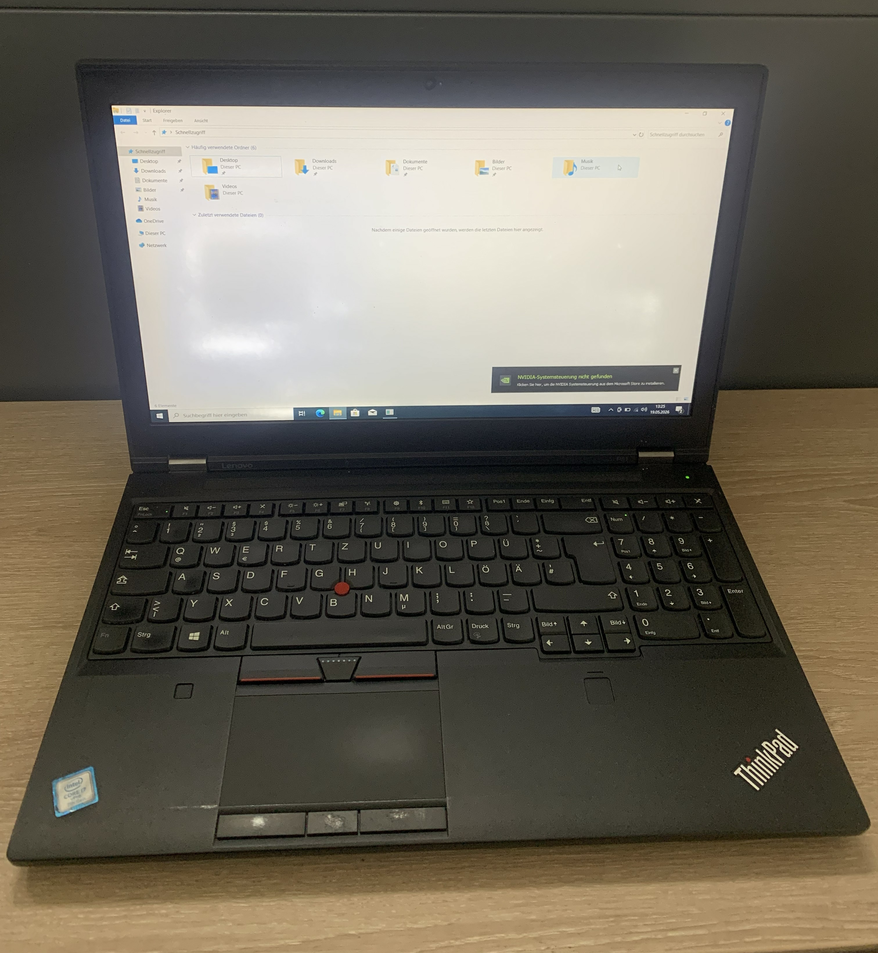 Lenovo Thinkpad P51 i7-7820HQ 32GB DDR 256GB M.2 SSD M2200 4GB W10 C-Ware43
