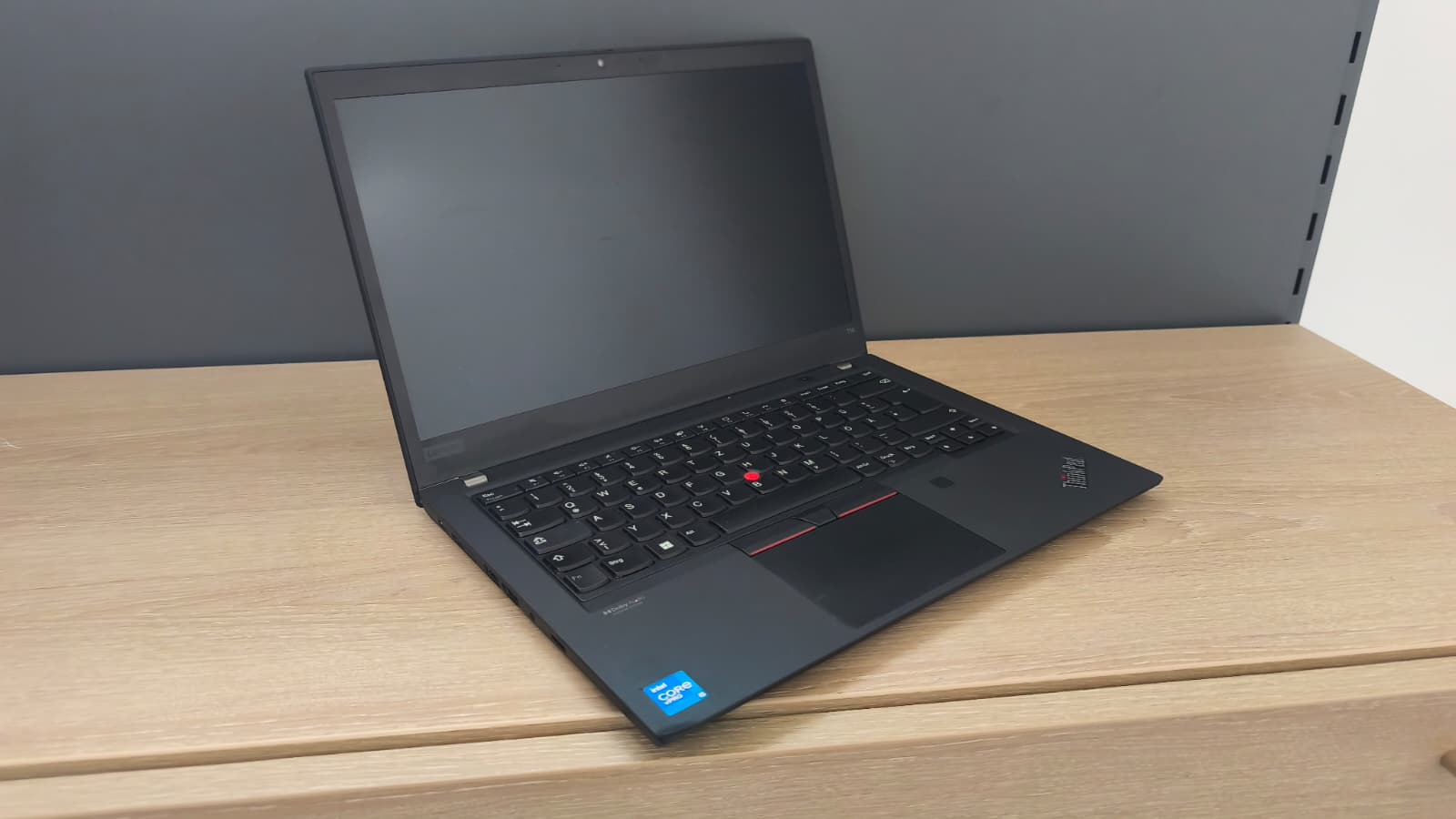 Lenovo ThinkPad T14 G2 i5-1145G7 16GB 256GB M.2 SSD Iris Xe CAM W11 B-Ware9