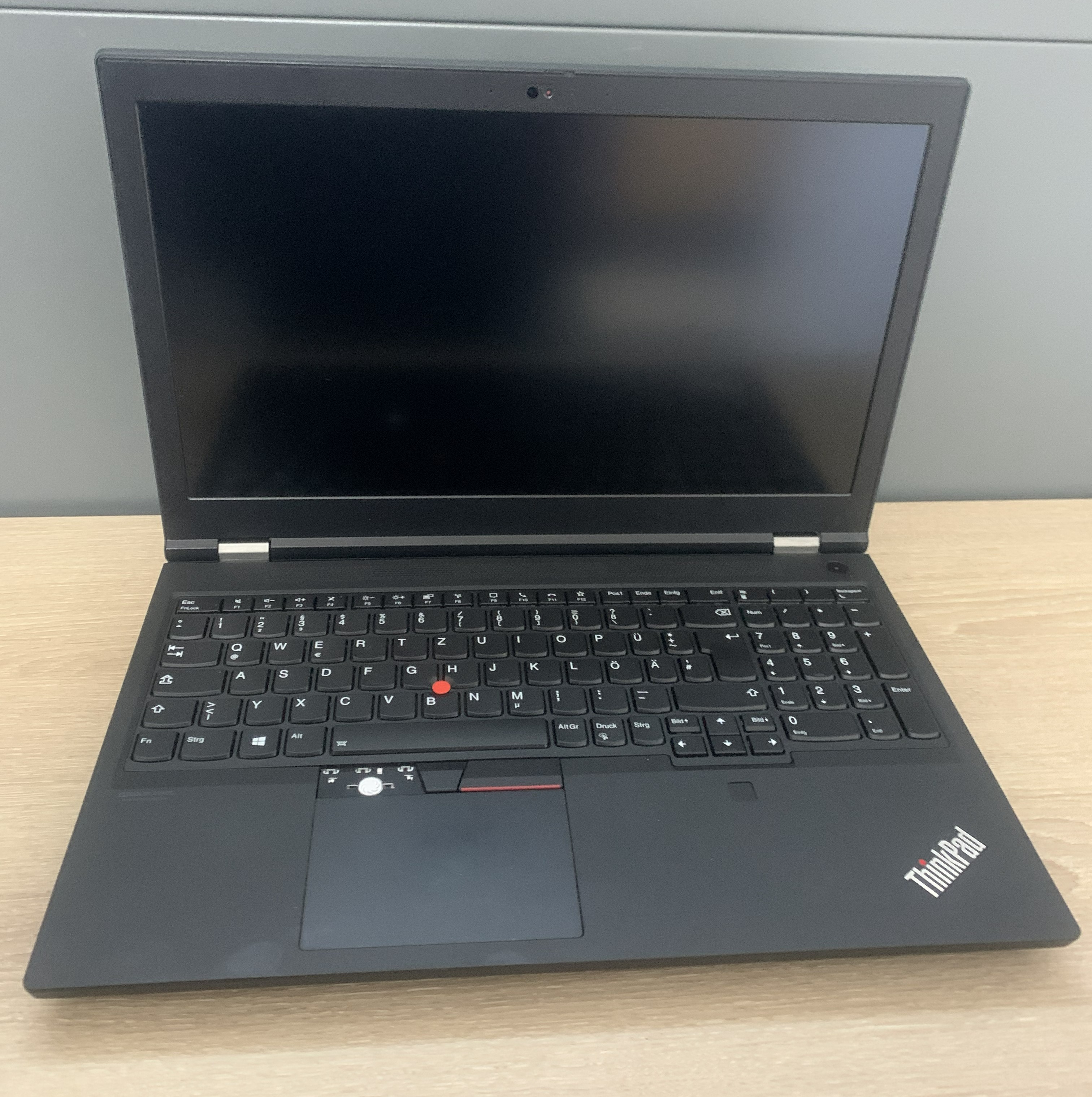 Lenovo Thinkpad P15 G1 i7-10850 32GB DDR 512GB M.2 SSD T2000 4GB W11 B-Ware17
