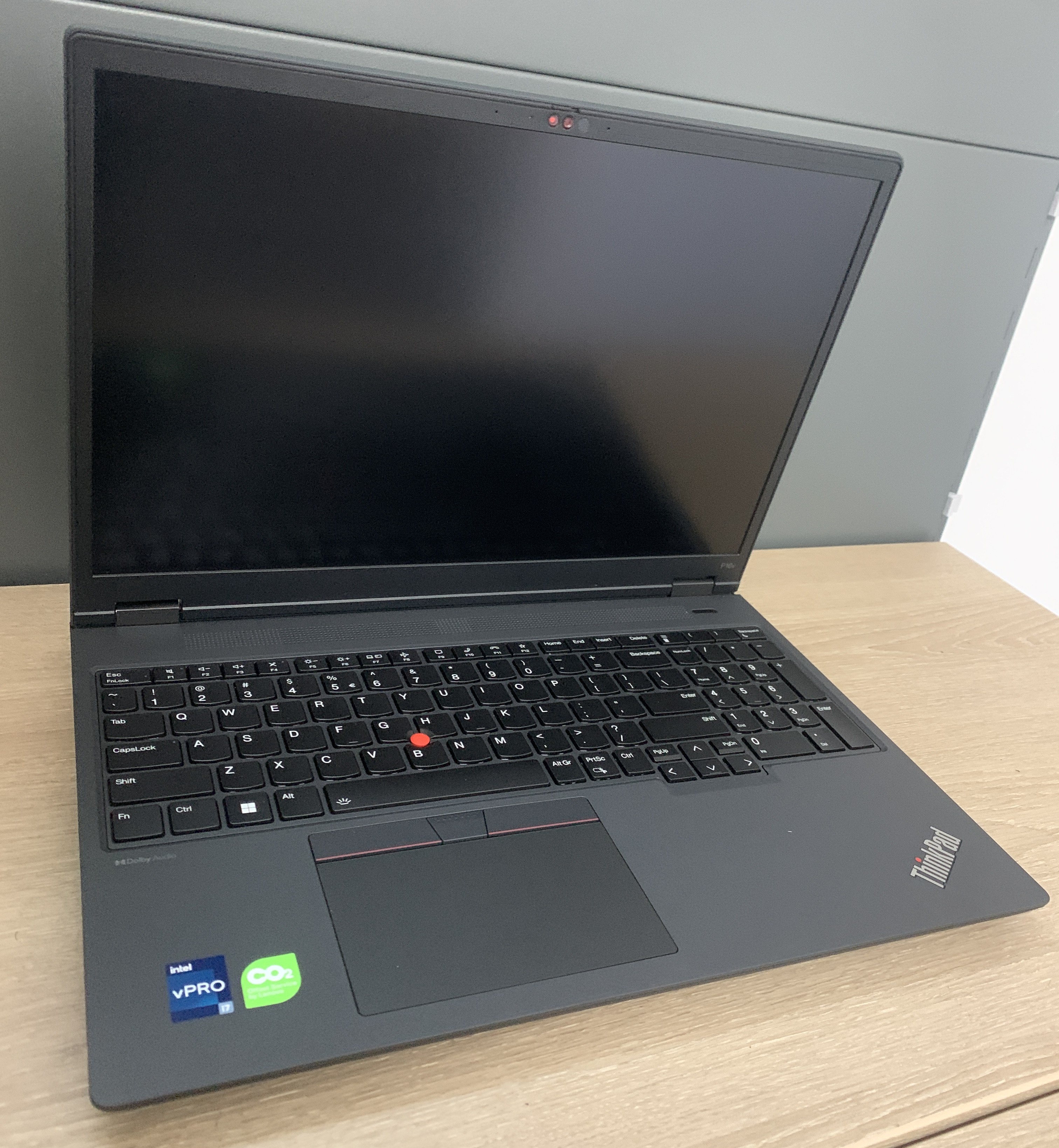 ThinkPad P16v G1 16" i7-13800H 32GB DDR5 1TB NVMe RTX A500 4GB WUXGA W11