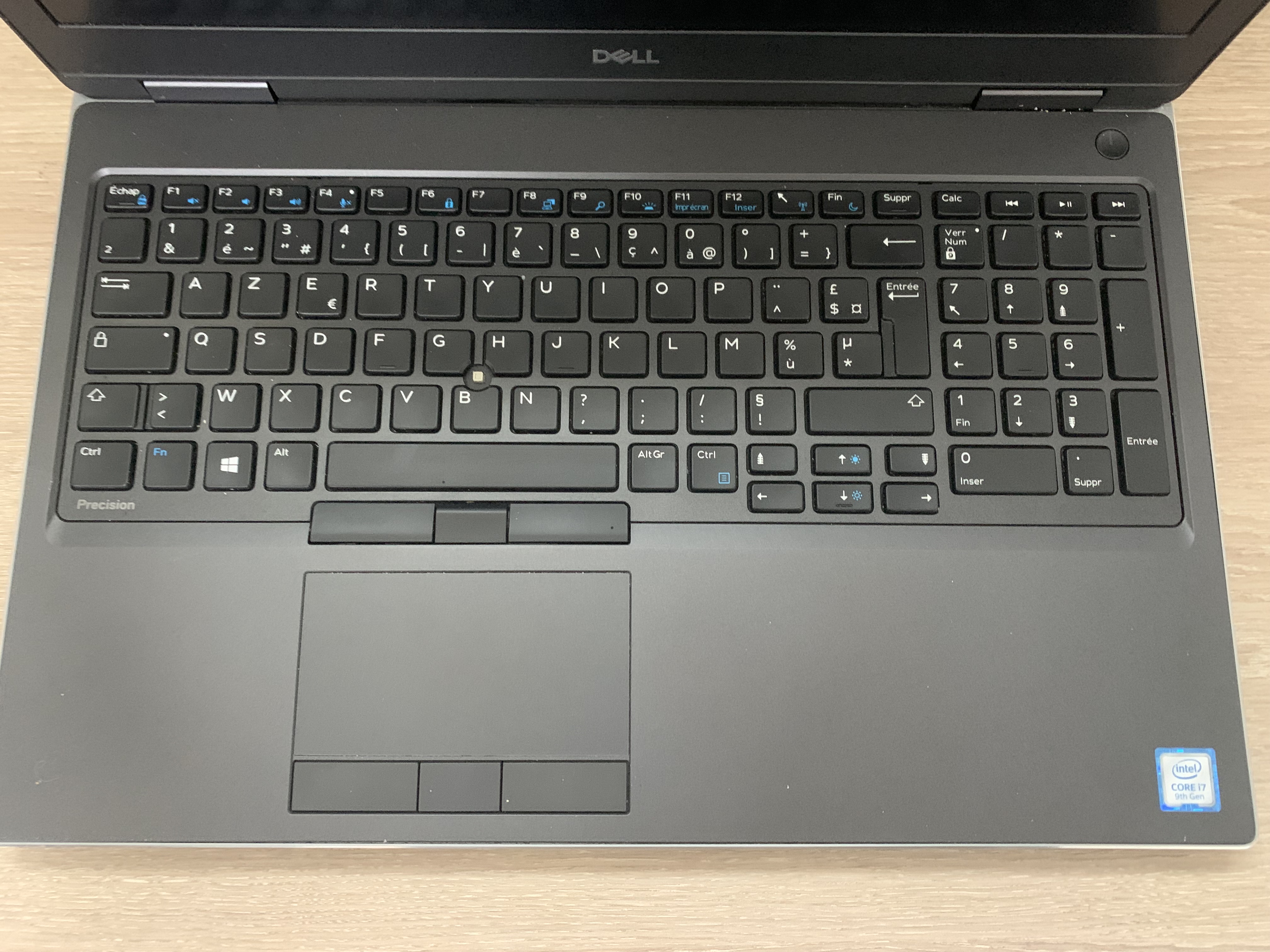 Dell Precision 7540 i7-9850H 2,60 GHz 32GB DDR  256GB M.2 SSD Full HD CAM W11 A1