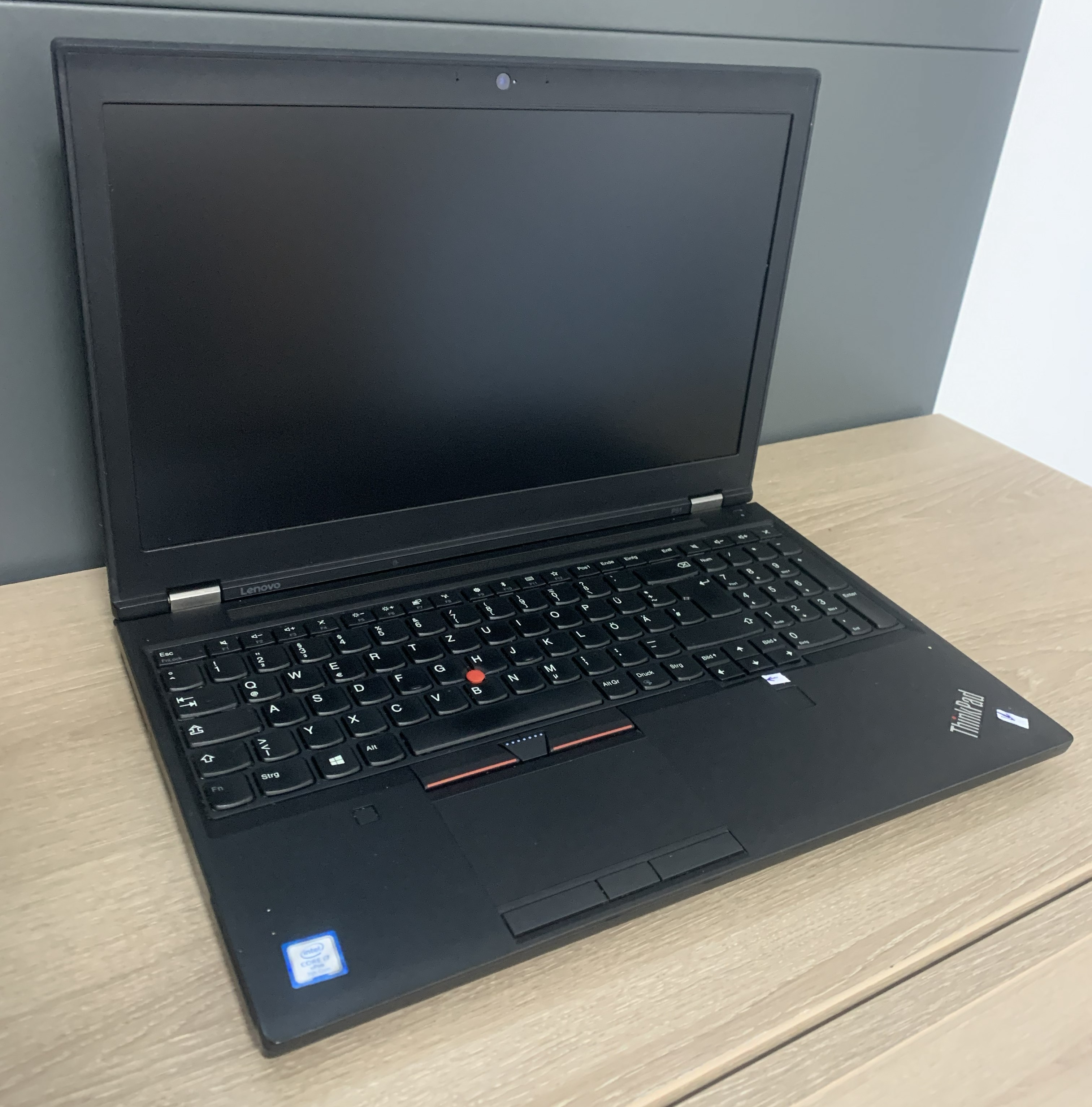 Lenovo Thinkpad P51 i7-7820HQ 16GB DDR 512GB M.2 SSD M2200 4GB CAM W10 B-Ware39