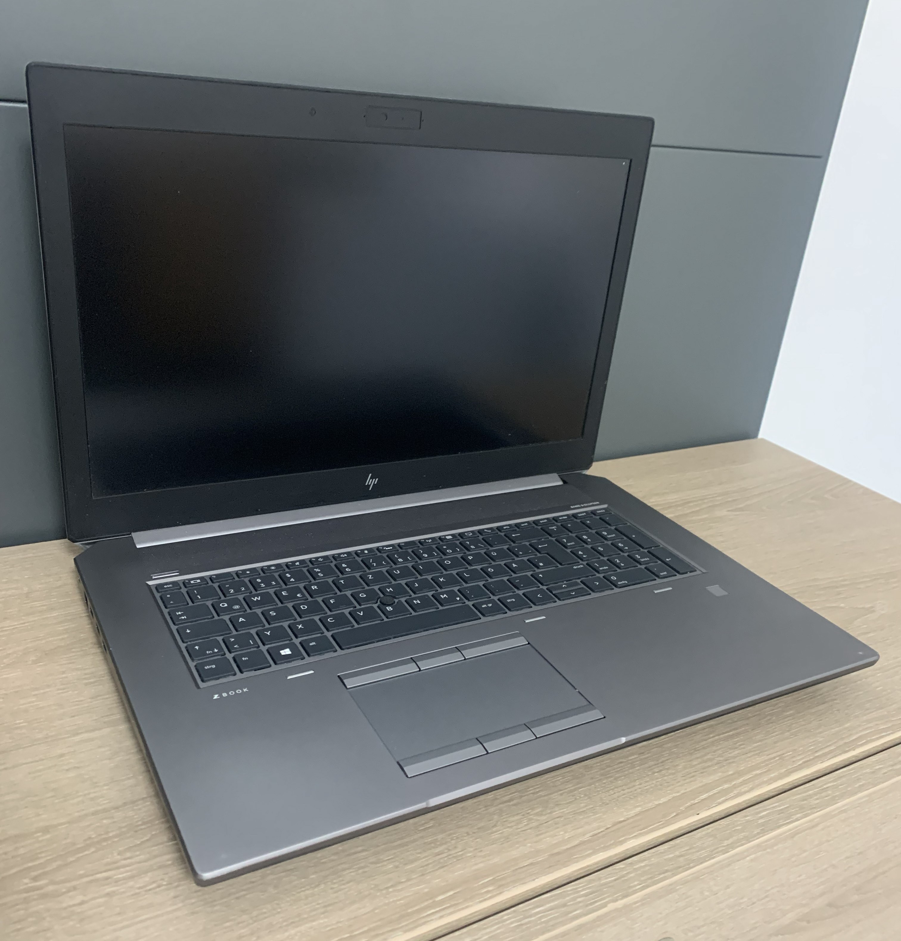 HP ZBook 17 G6 i7-9850H 32GB 512GB M.2 SSD RTX 3000 6GB CAM W11 A-Ware