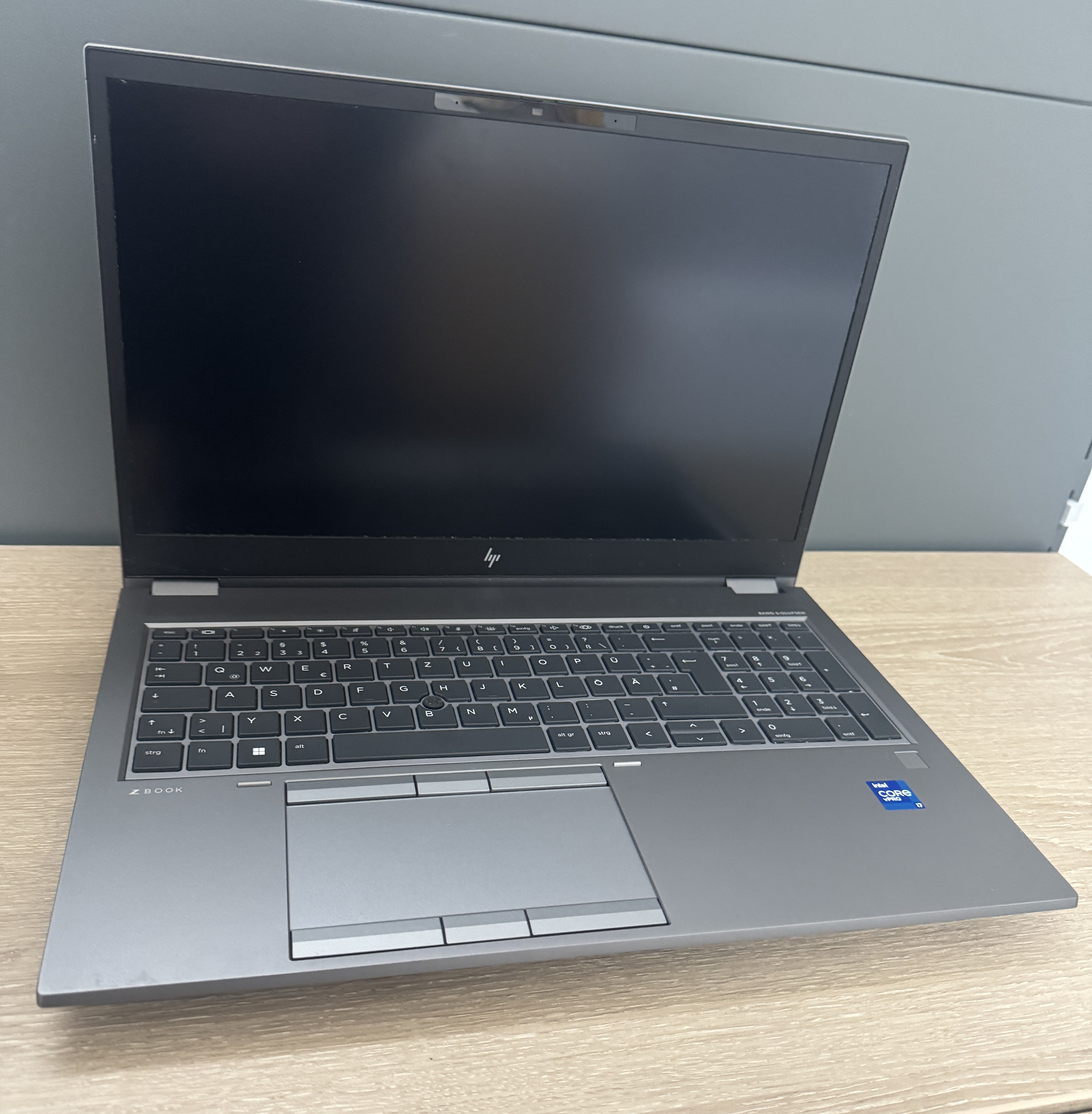 HP ZBook Fury 15 G8 i7-11850H vPro 32GB DDR 1TB M.2 SSD FullHD CAM W11 B-Ware7