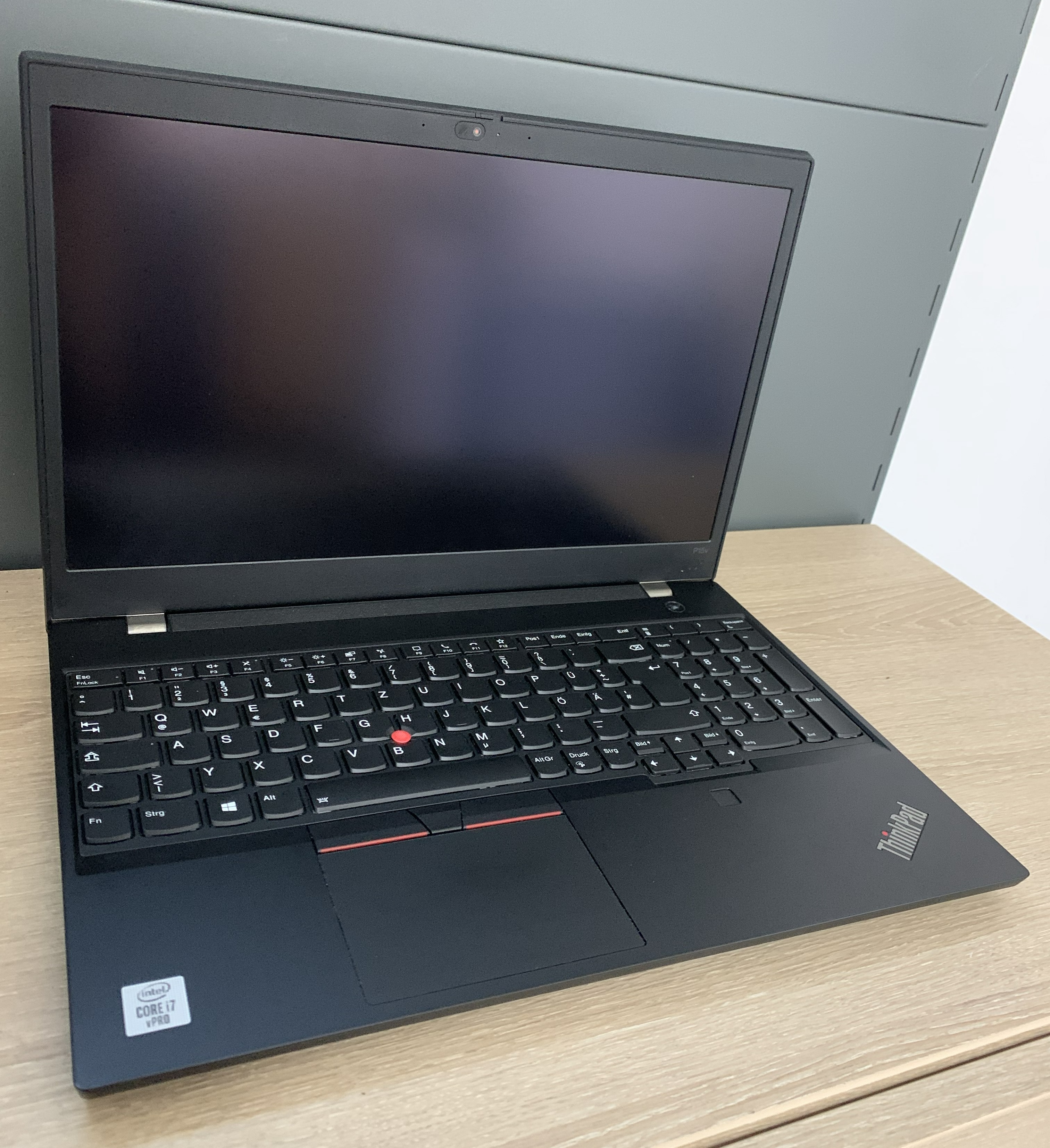 Thinkpad P15v G1 Touch i7-10875H 32GB DDR 1TB NVMe Intel UHD CAM W11 B-Ware