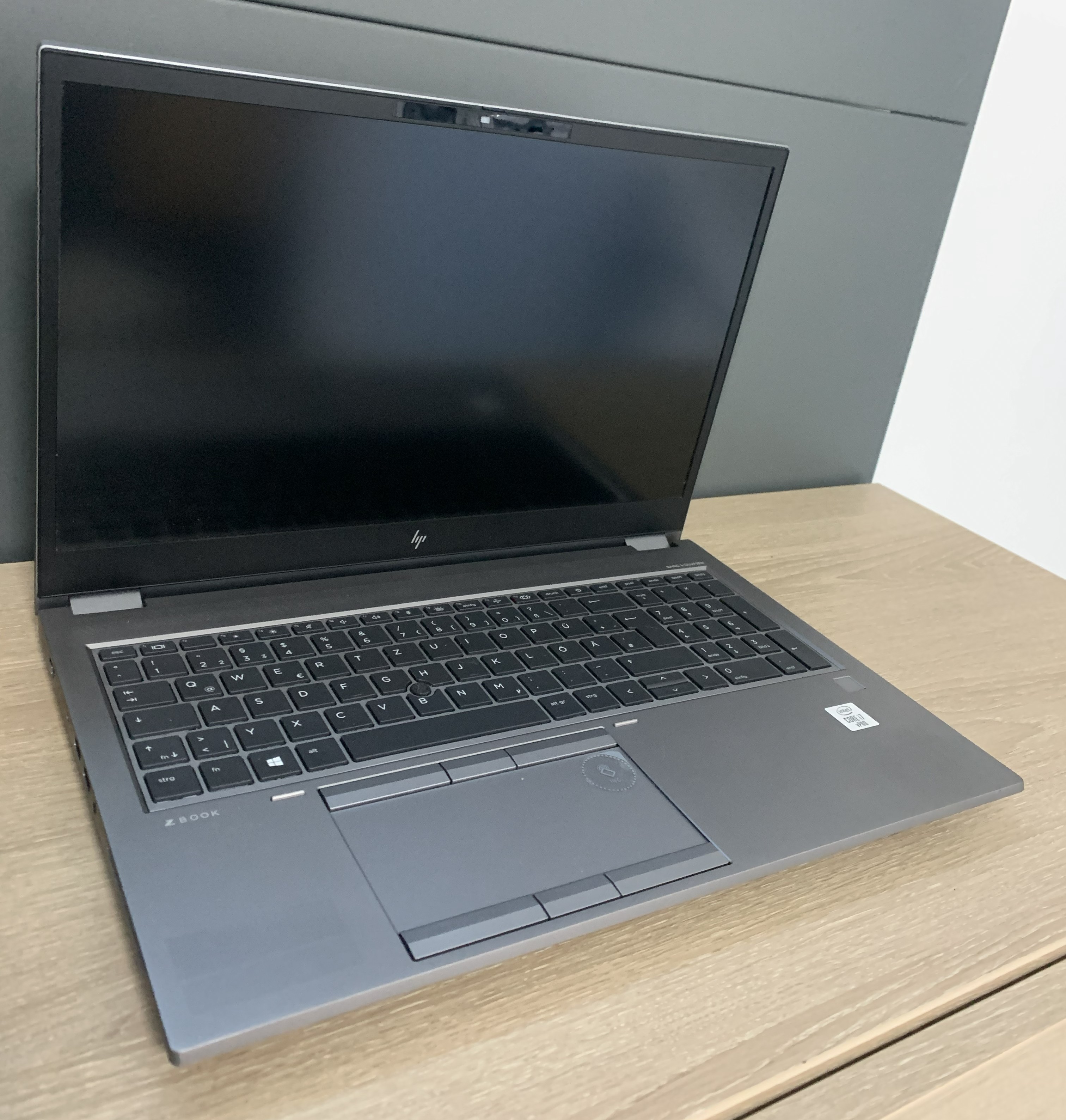 HP ZBook Fury 15 G7 i7-10850H vPro 16GB 512GB M.2 SSD T2000 4GB CAM W11 B-Ware6