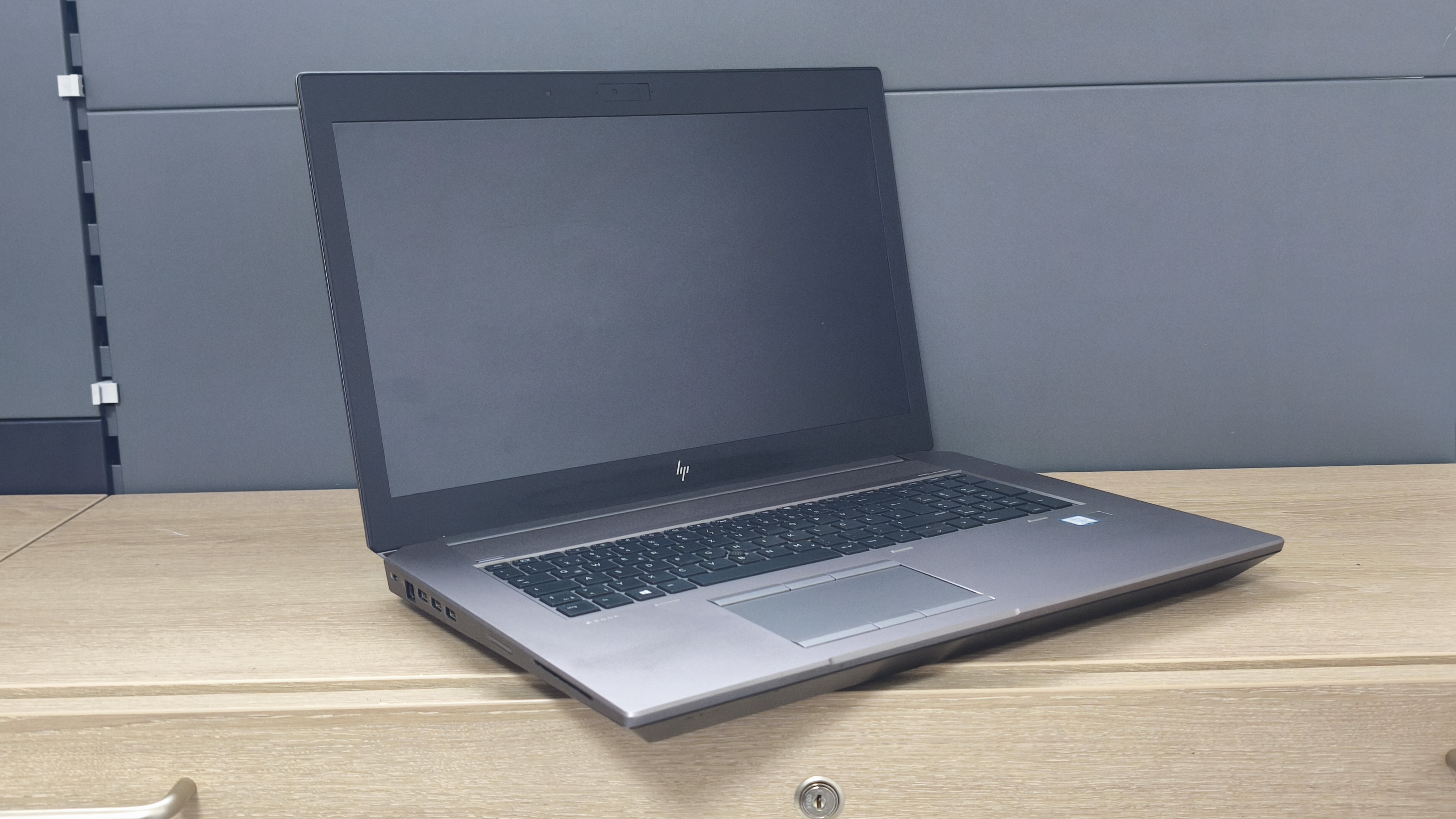 HP ZBook 17 G5 i7-8850H 2,6GHz 32GB DDR P3200 6GB CAM Bastlerware11