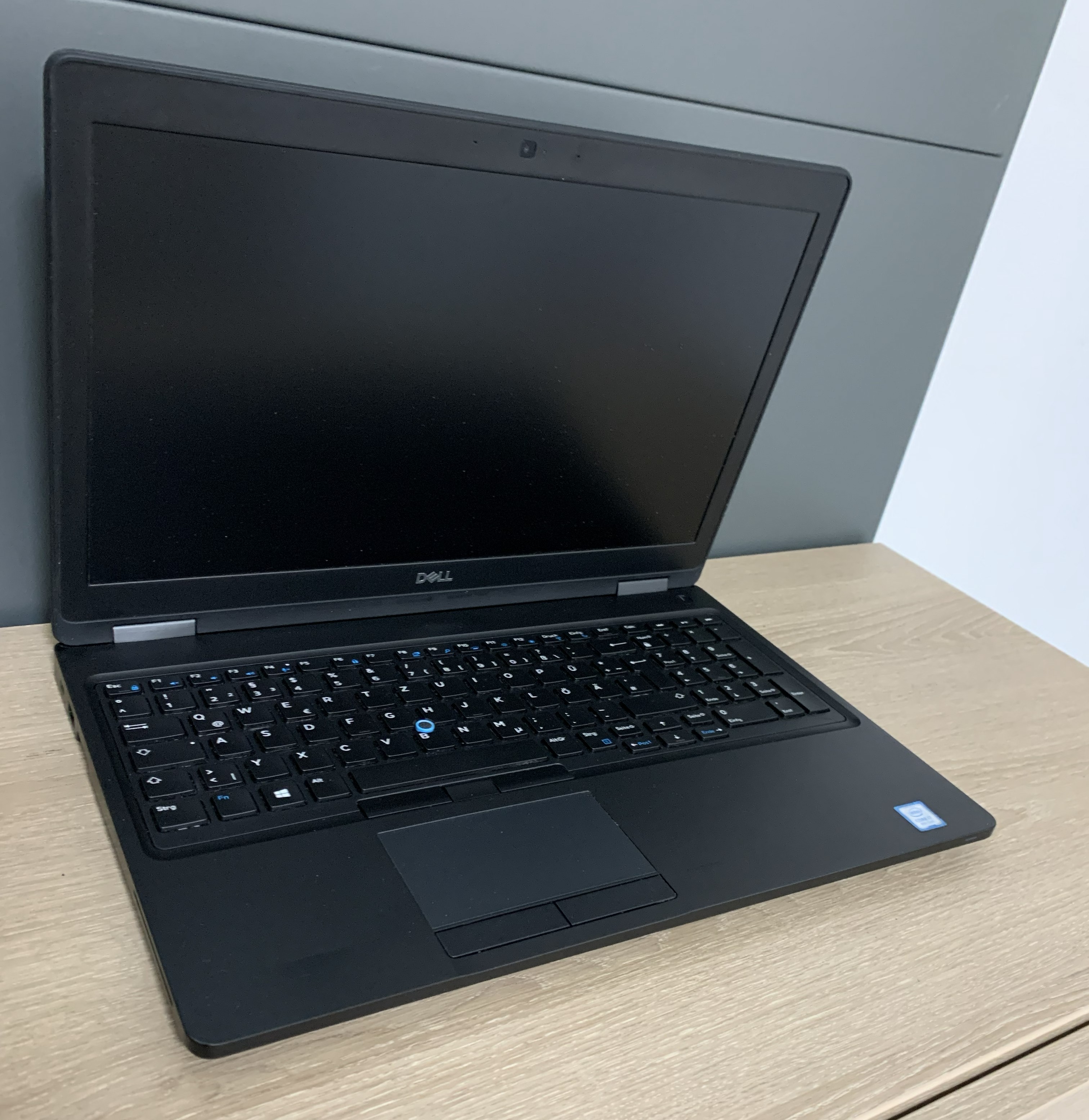 Dell Precision 3530 15,6" i7-8750H 16GB DDR 512GB M.2 SSD QP600 CAM W11 B-Ware5