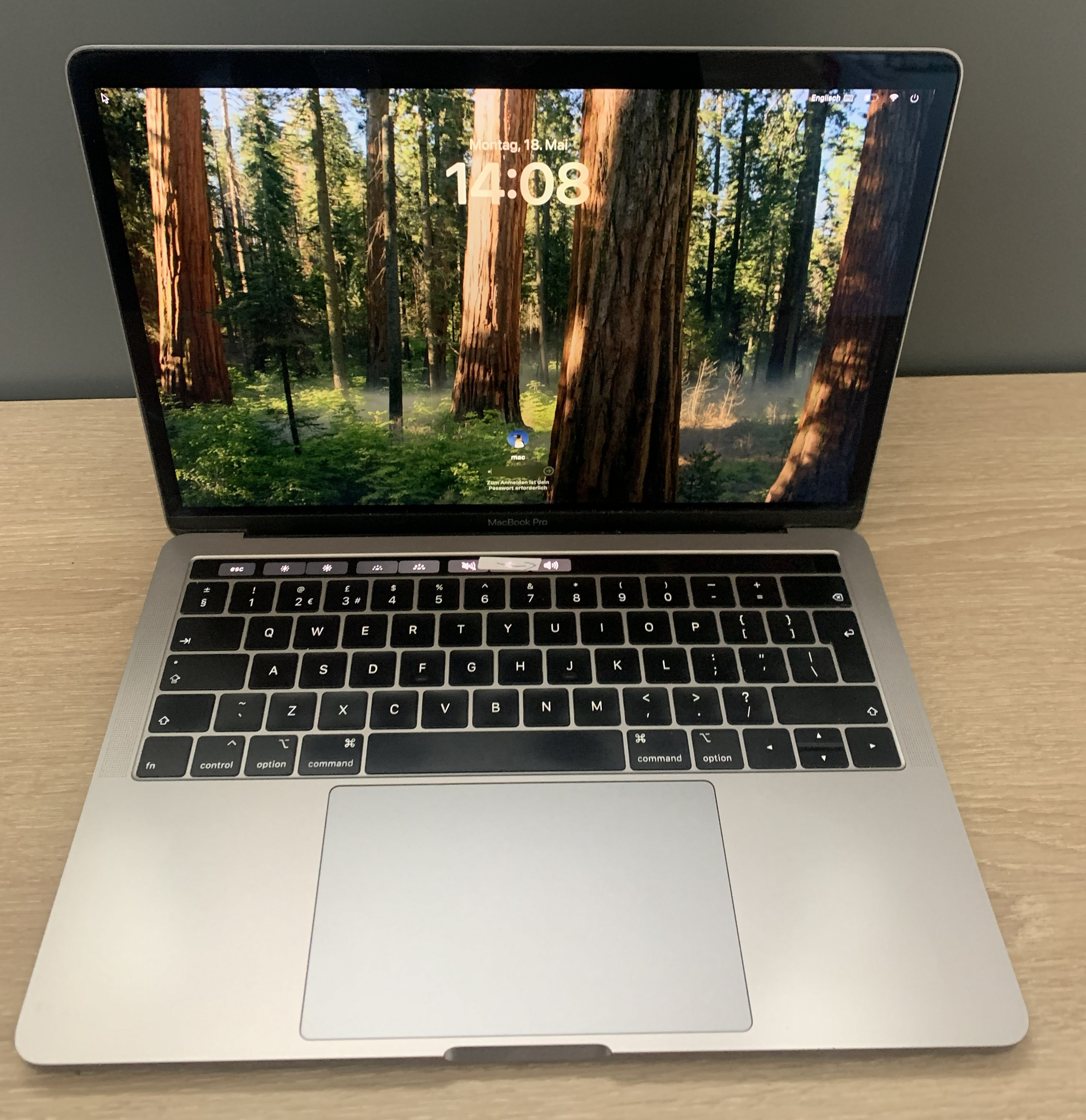 MacBook Pro  A1989 13.3" Touchbar i5-8279U 8GB 256GB NVMe Iris 655 OS B-Ware45