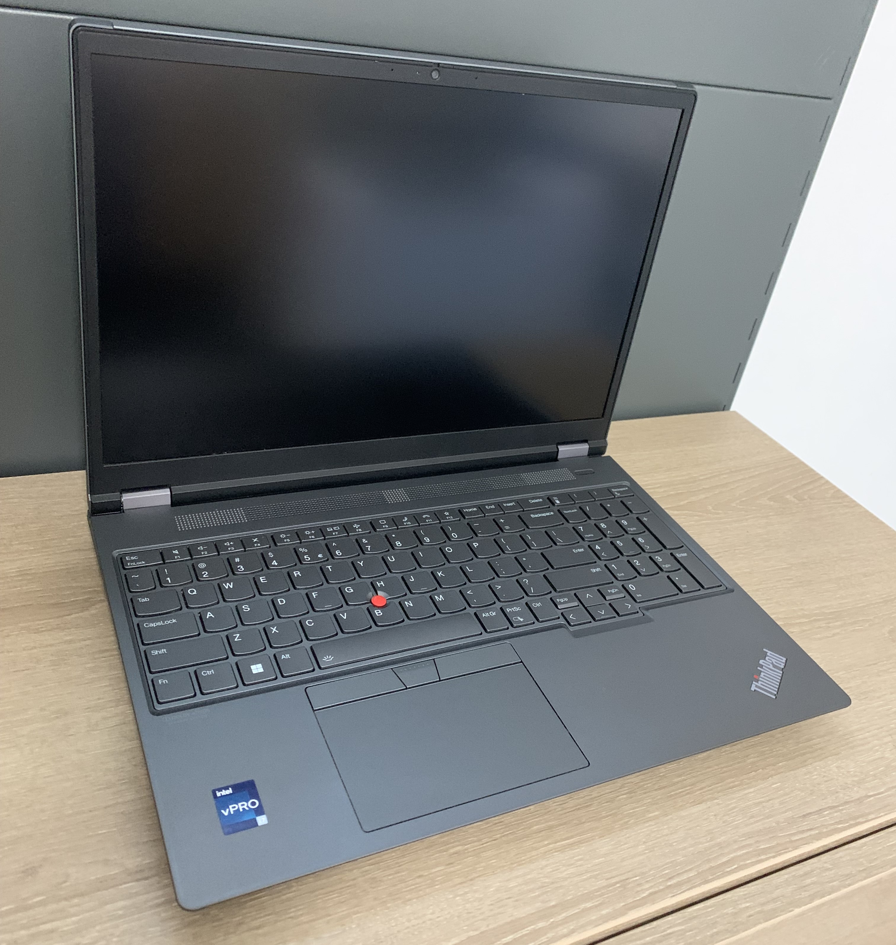 ThinkPad P16 G1  i7-12850HX 32GB 1TB NVMe RTX A1000 4GB WUXGA vPro W11 A3