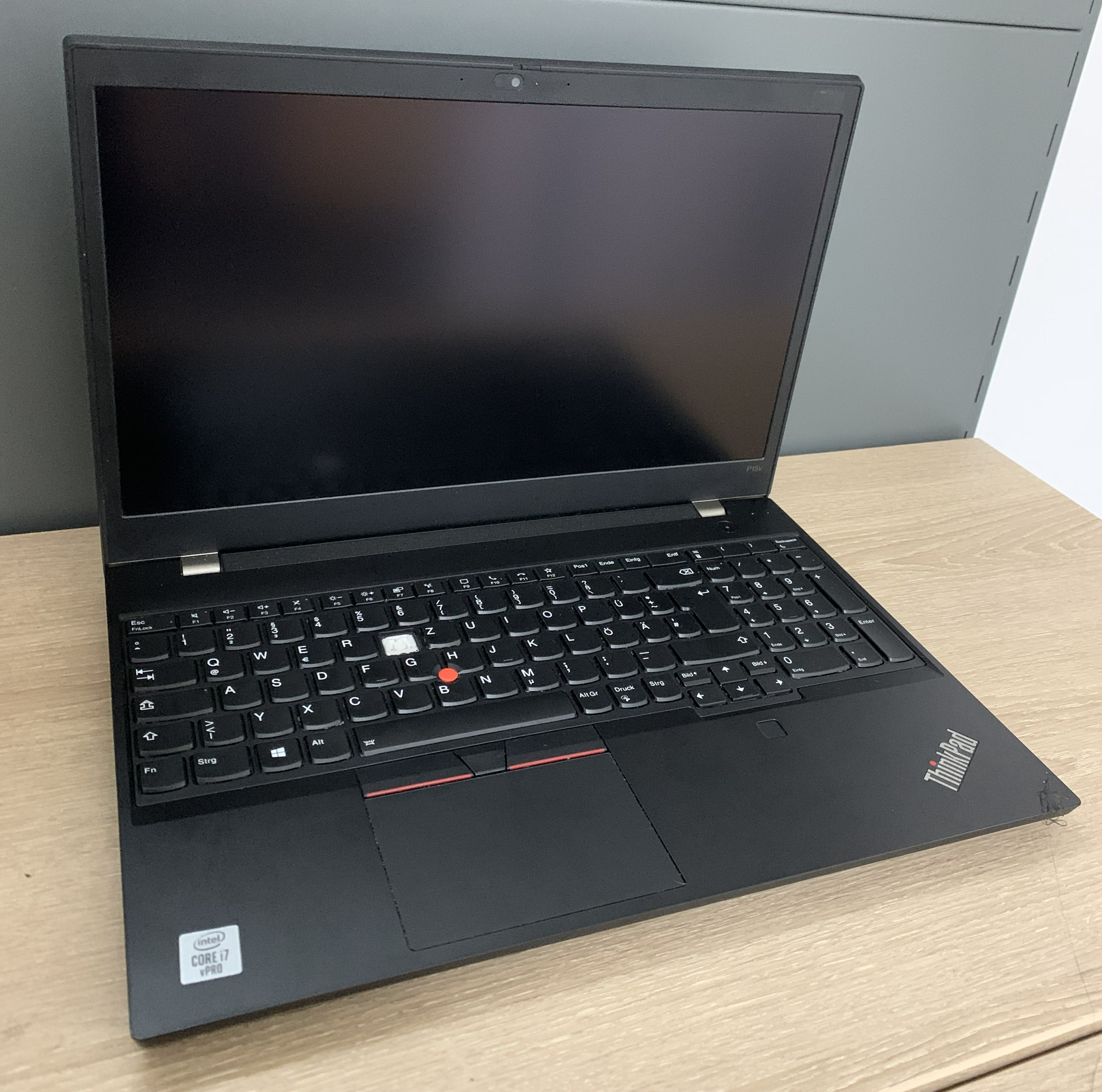 Thinkpad P15v G1 Touch i7-10875H 32GB DDR 1TB NVMe Intel UHD CAM W11 B-Ware10